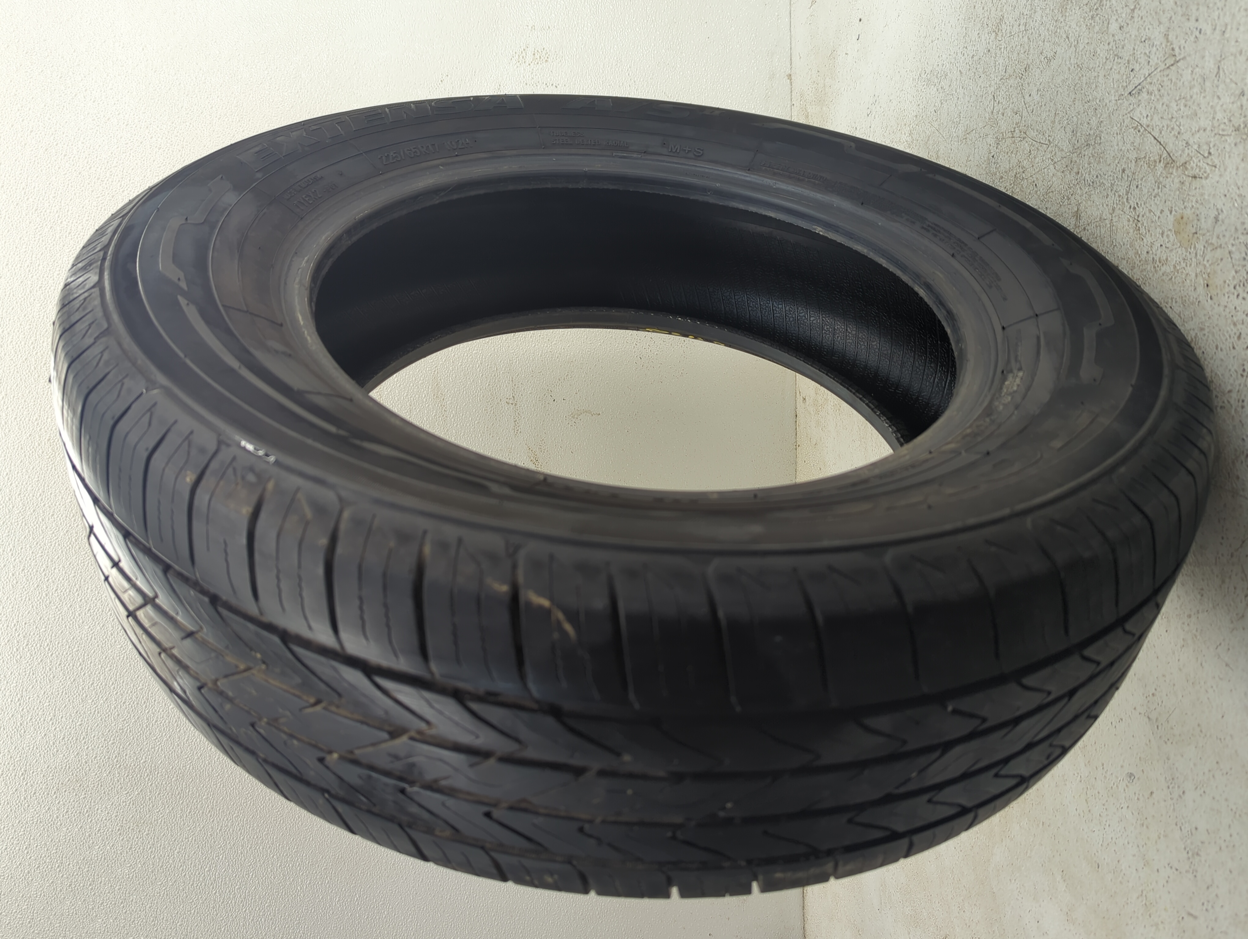 Used Tire 225/65R17 TOYO EXTENSA A/S 102H - Tread Depth 9.5/32 - Oemusedautoparts1.com