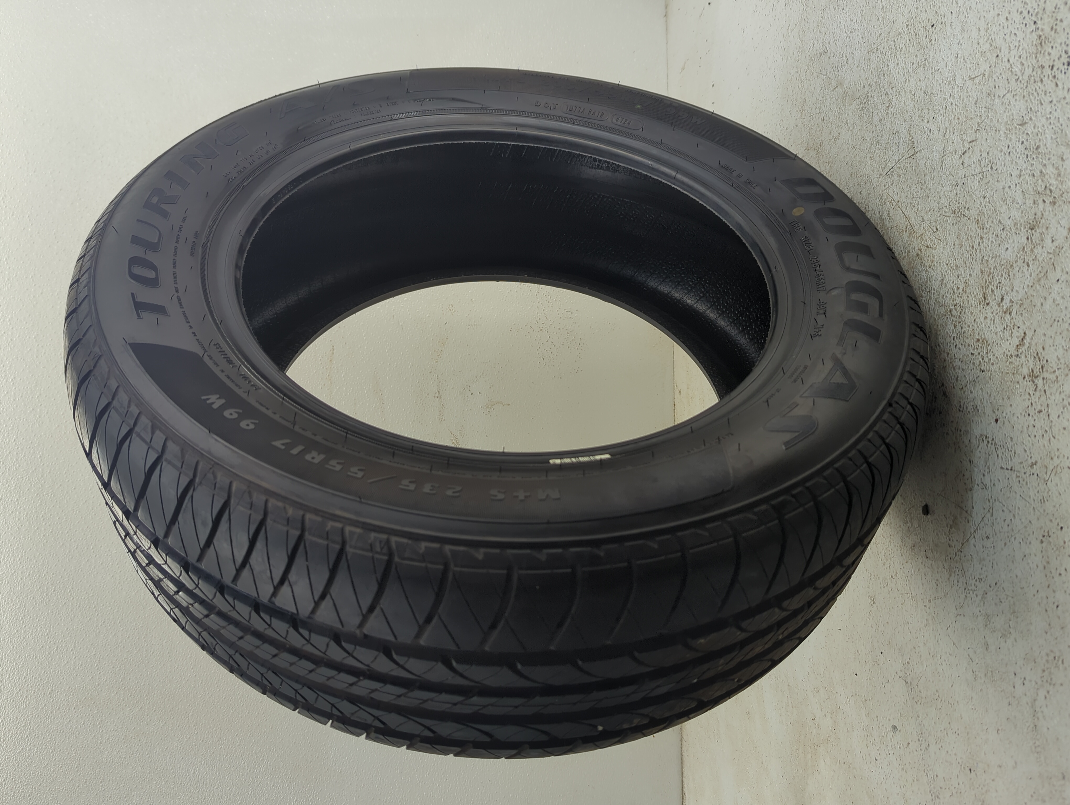 Used Tire 235/55R17 DOUGLAS TOURING A/S 99W - Tread Depth 9/32 - Oemusedautoparts1.com