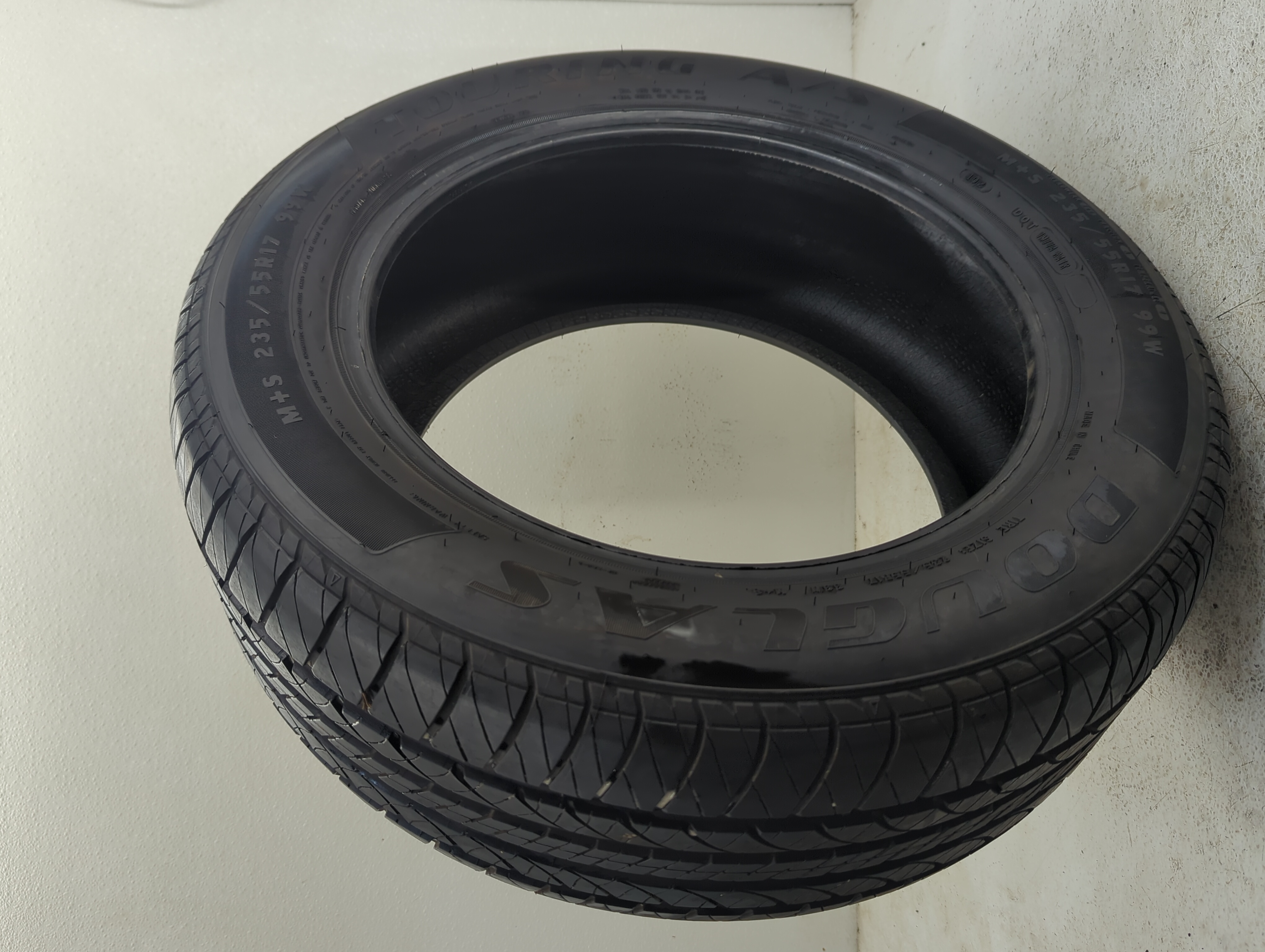 Used Tire 235/55R17 DOUGLAS TOURING A/S 99W - Tread Depth 9/32 - Oemusedautoparts1.com