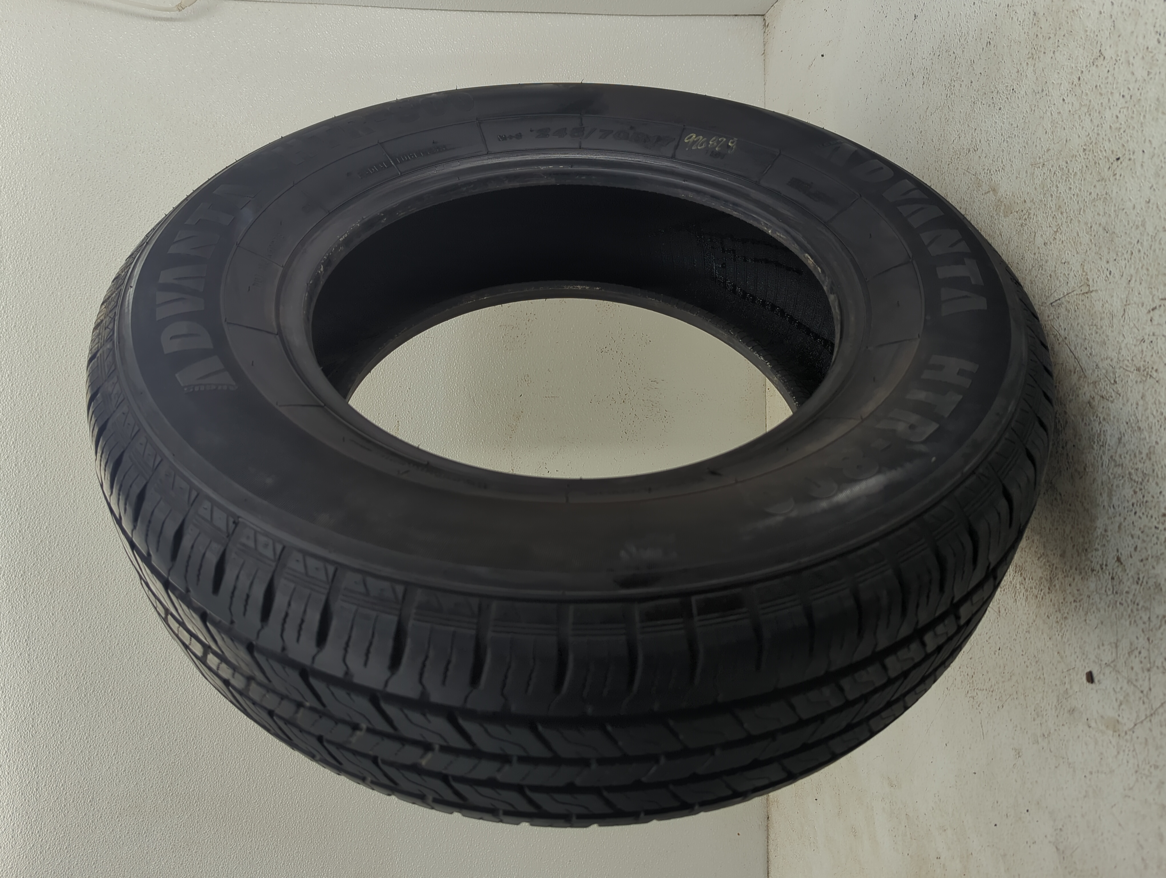 Used Tire 245/70R17 ADVANTA HTR-800 110T - Tread Depth 9/32 - Oemusedautoparts1.com