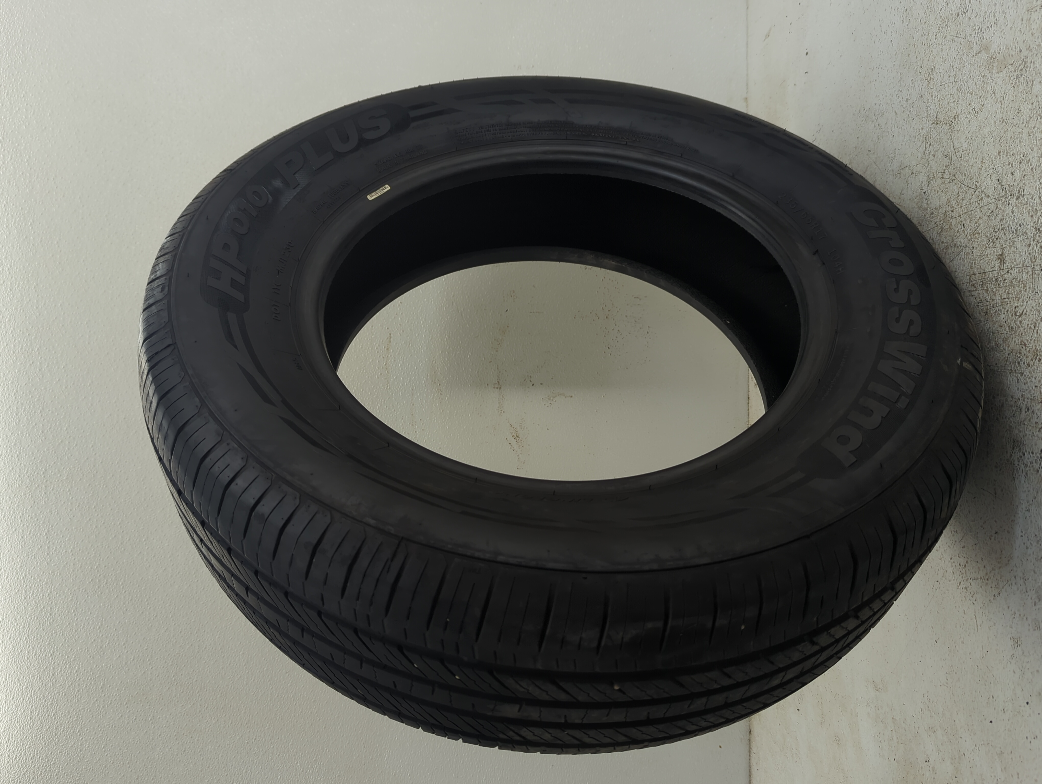 Used Tire 235/65R17 CROSSWIND HP010 PLUS 104H - Tread Depth 7/32 - Oemusedautoparts1.com