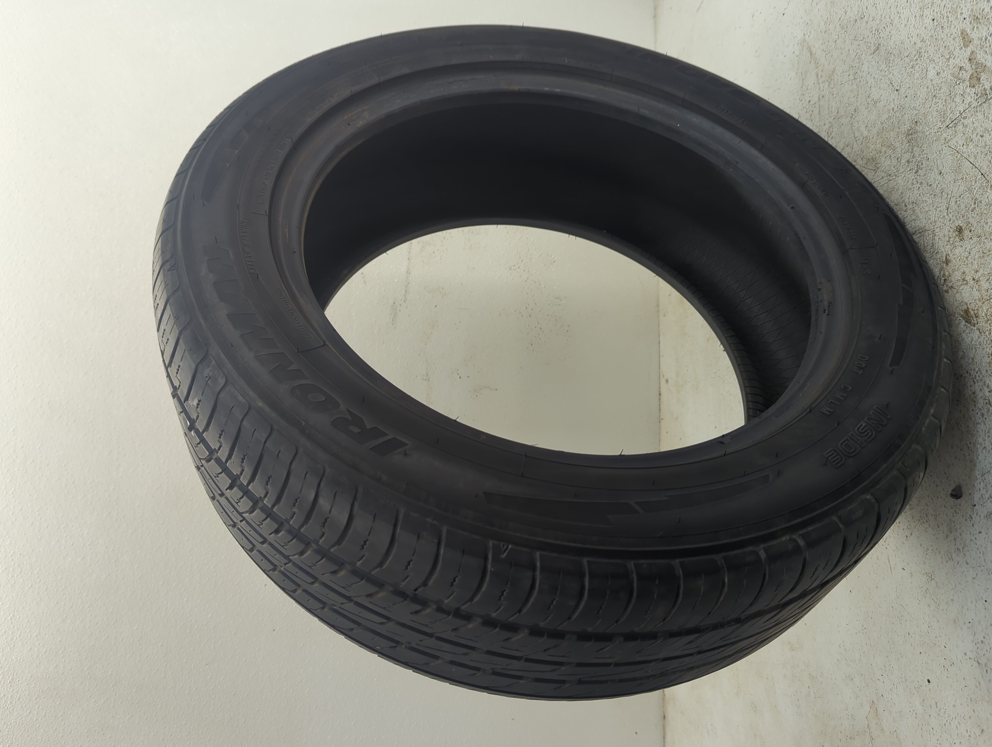 Picture of Used Tire 15/55/17 IRONMAN IMOVE GEN 3 AS 94V - Tread Depth 6.5/32