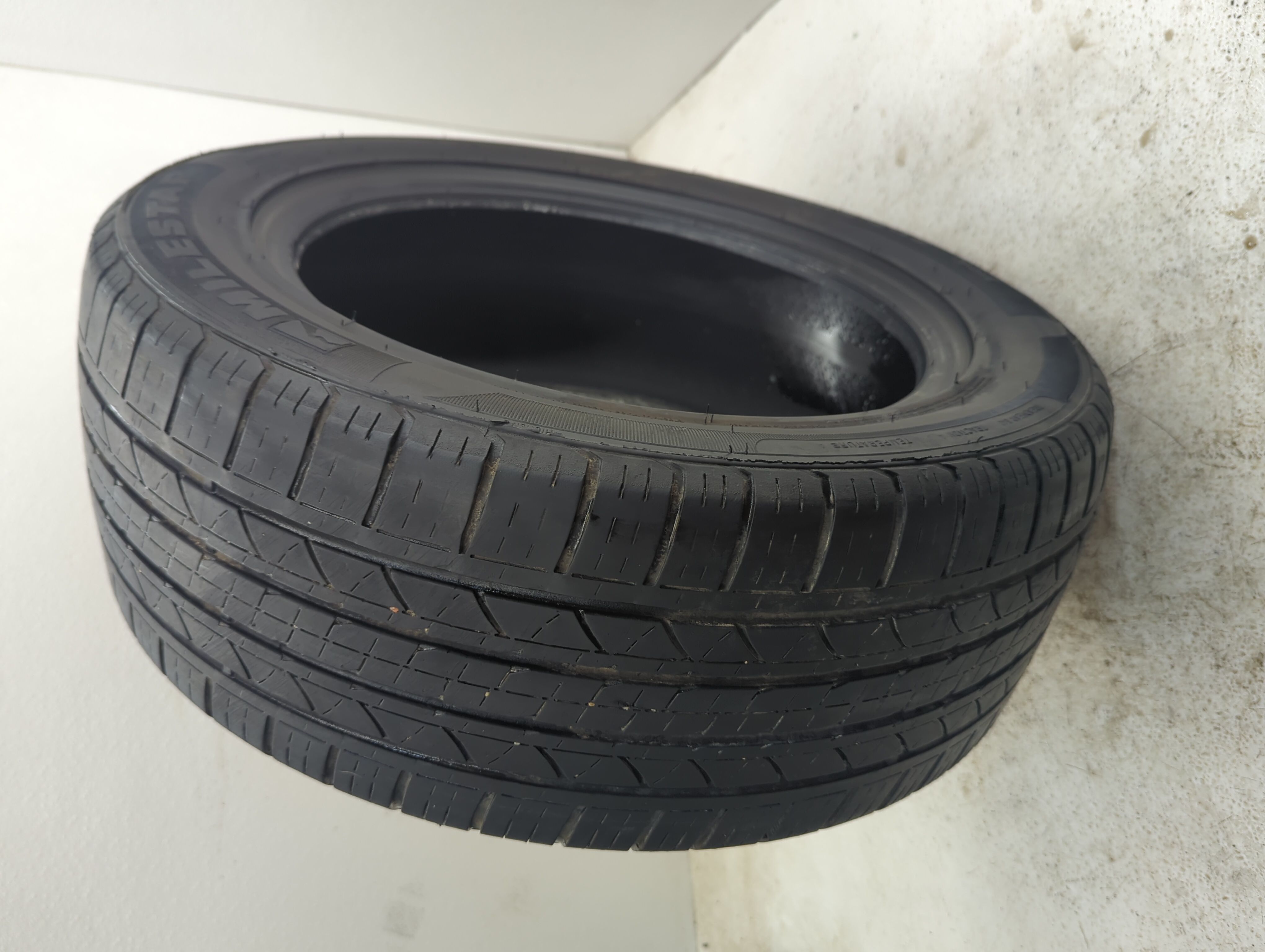 Used Tire 215/55R16 MILESTAR MS 932 97H - Tread Depth 4/32 - Oemusedautoparts1.com