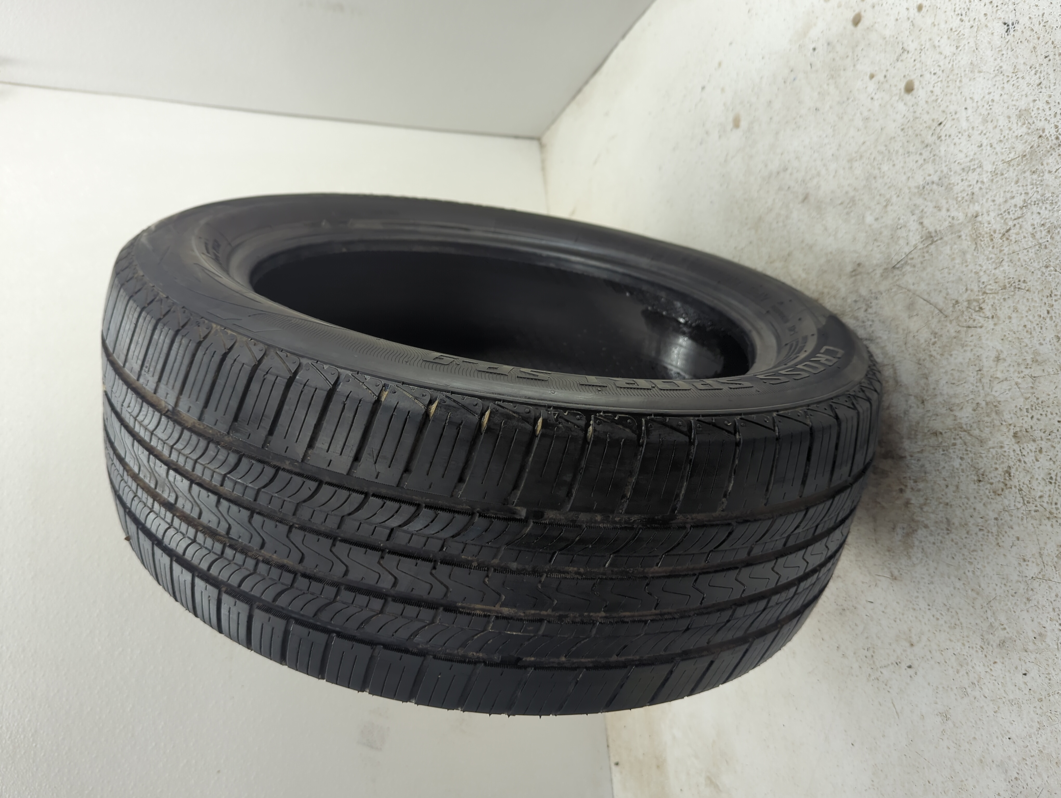 Used Tire 225/50R17 NANKANG CROSS SPORT SP-9 98V - Tread Depth 8/32 - Oemusedautoparts1.com