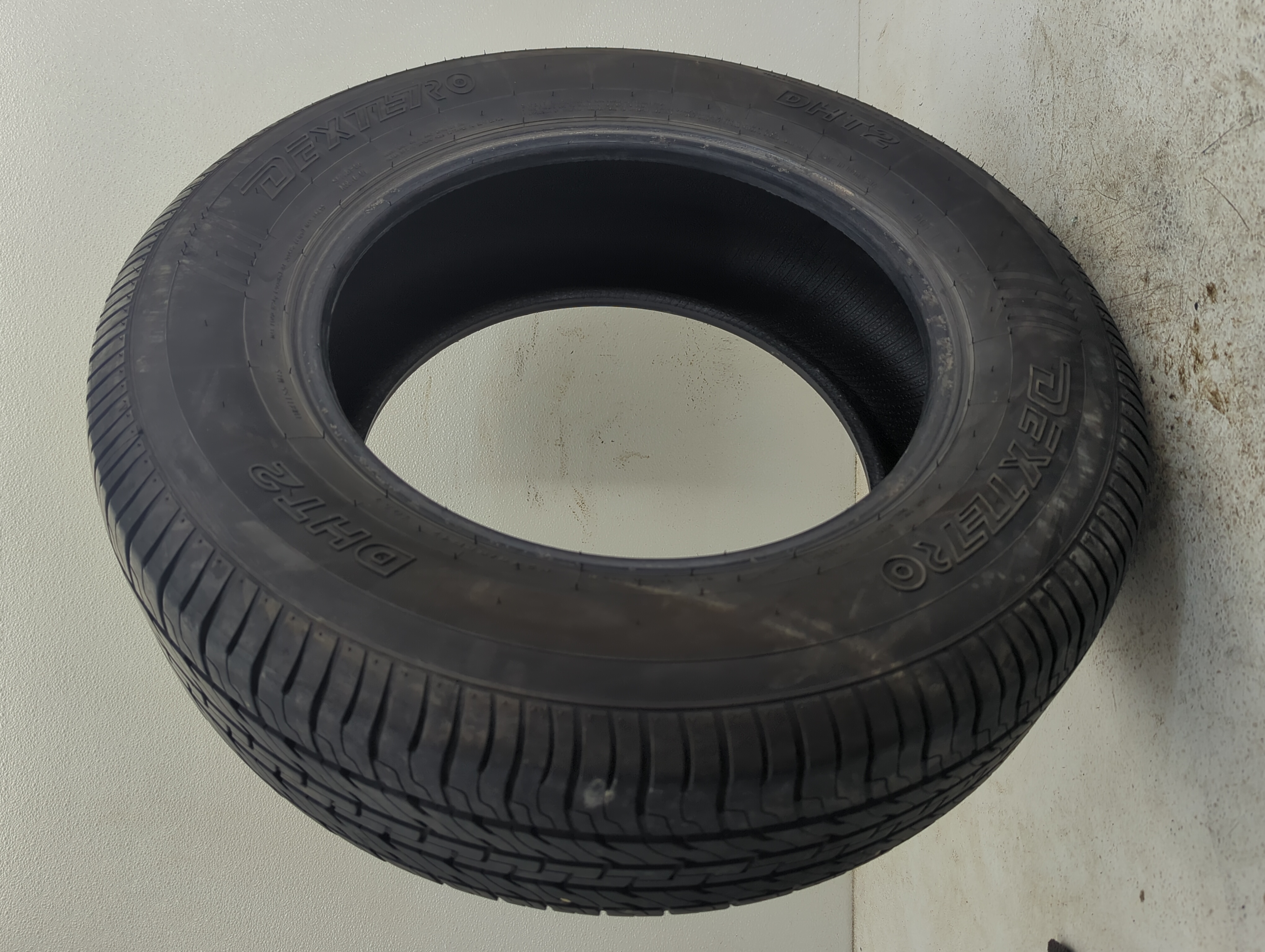 Used Tire P245/65R17 DEXTERO DHT2 105T - Tread Depth 8/32 - Oemusedautoparts1.com