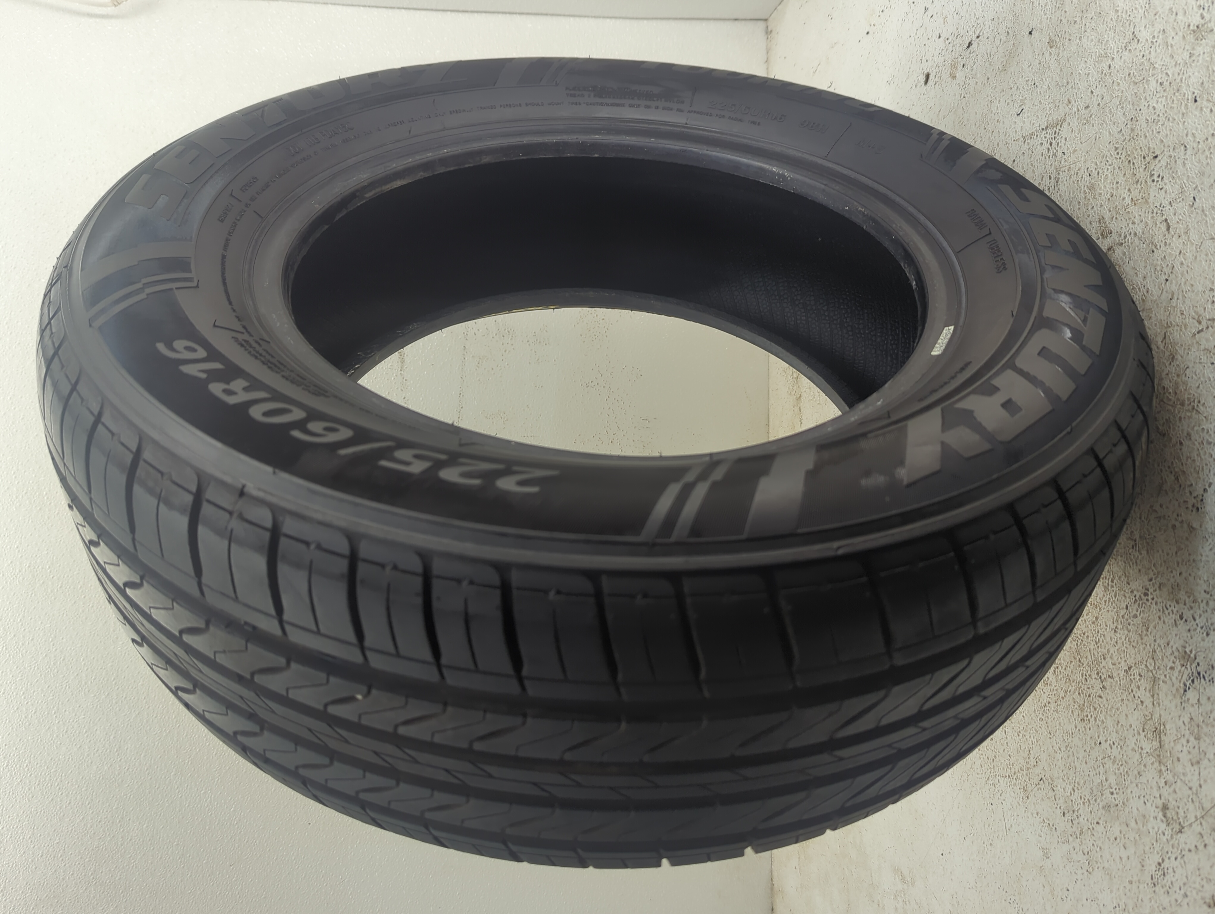 Used Tire 225/60R16 SENTURY TOURING 98H - Tread Depth 10/32 - Oemusedautoparts1.com