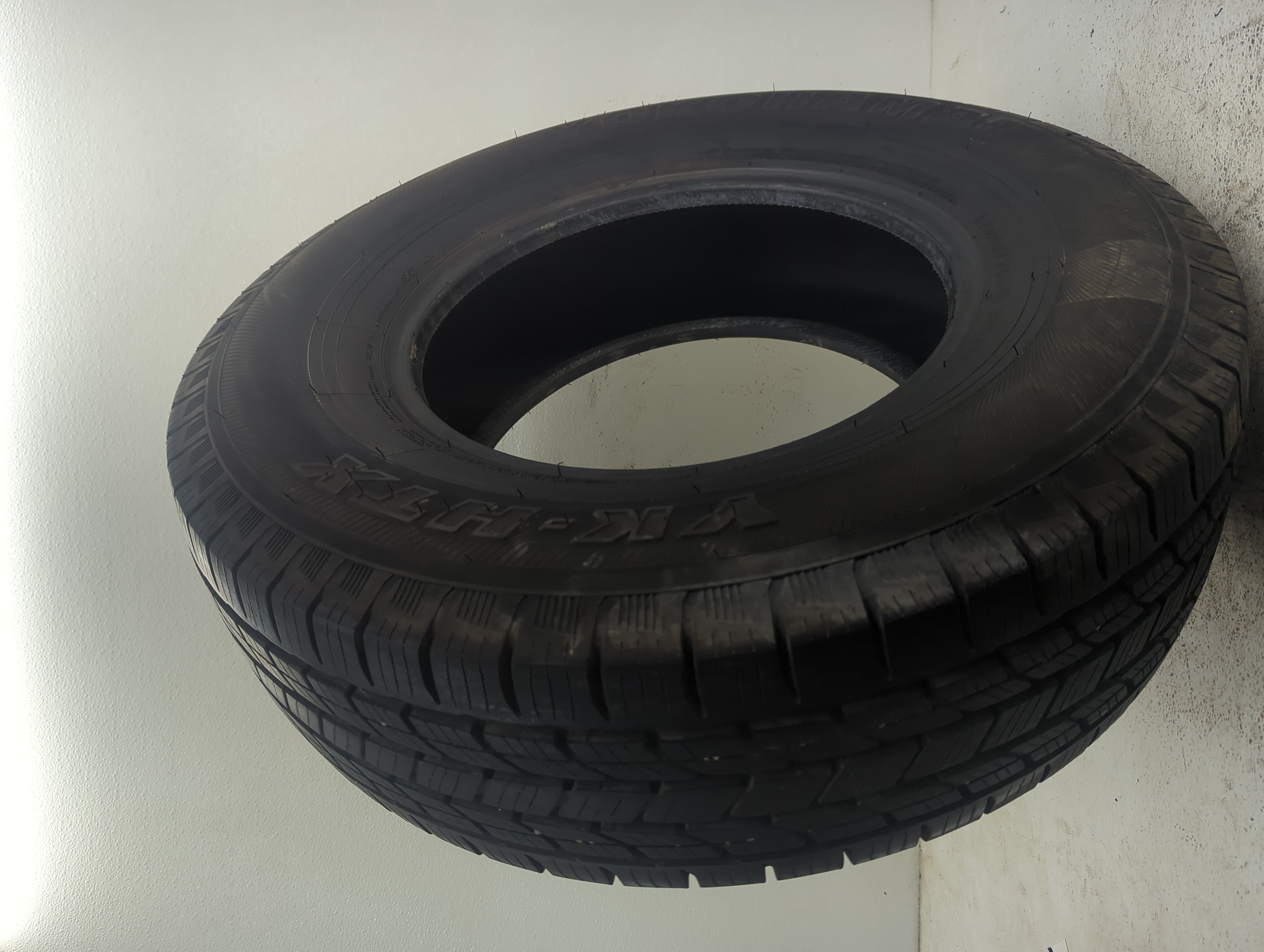 Used Tire LT245/75R16 YOKOHAMA YK-HTX 120/116R - Tread Depth 14/32 - Oemusedautoparts1.com