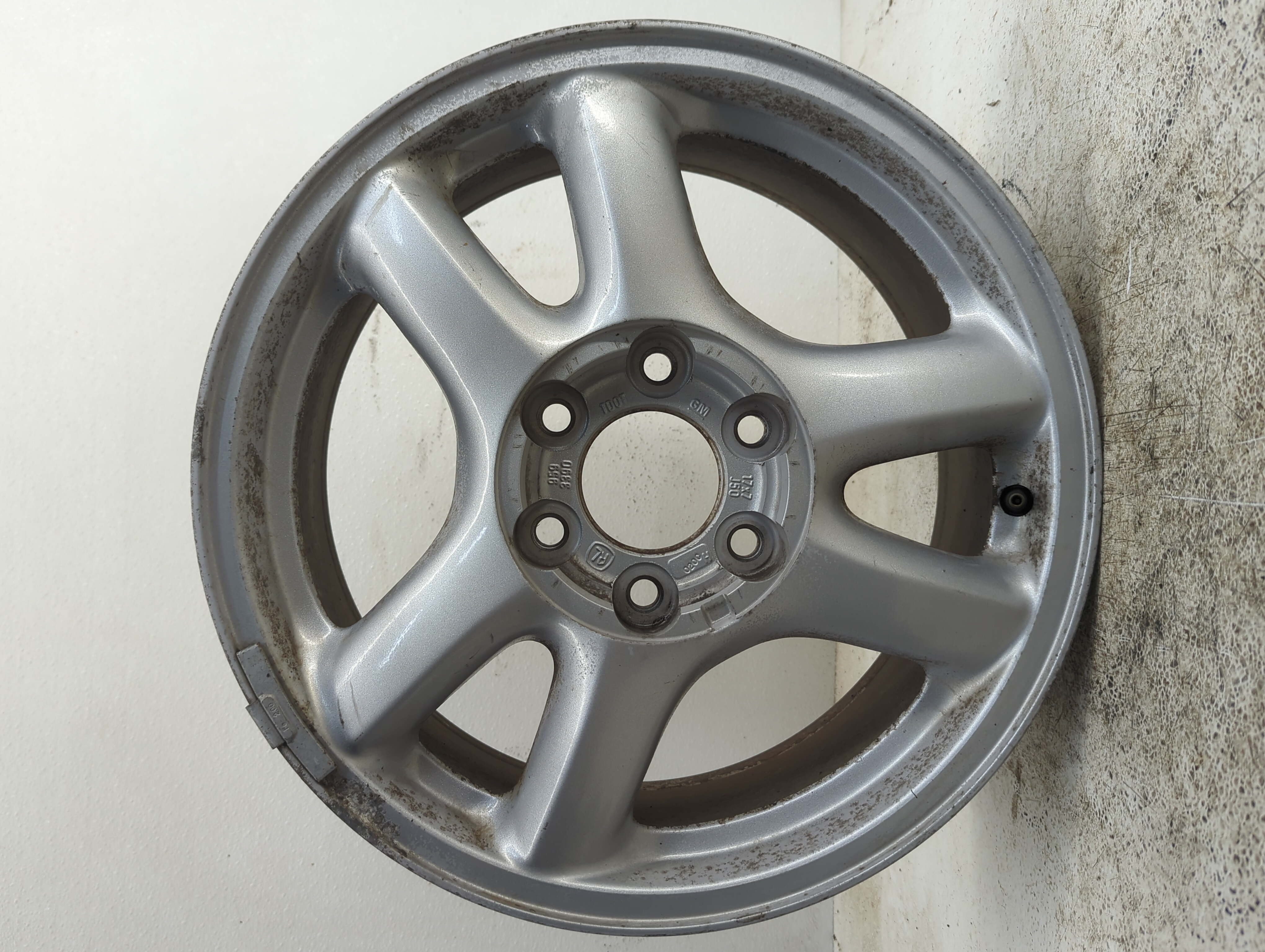 2002-2009 Gmc Envoy Wheel Rim Oem 1120416 - Oemusedautoparts1.com