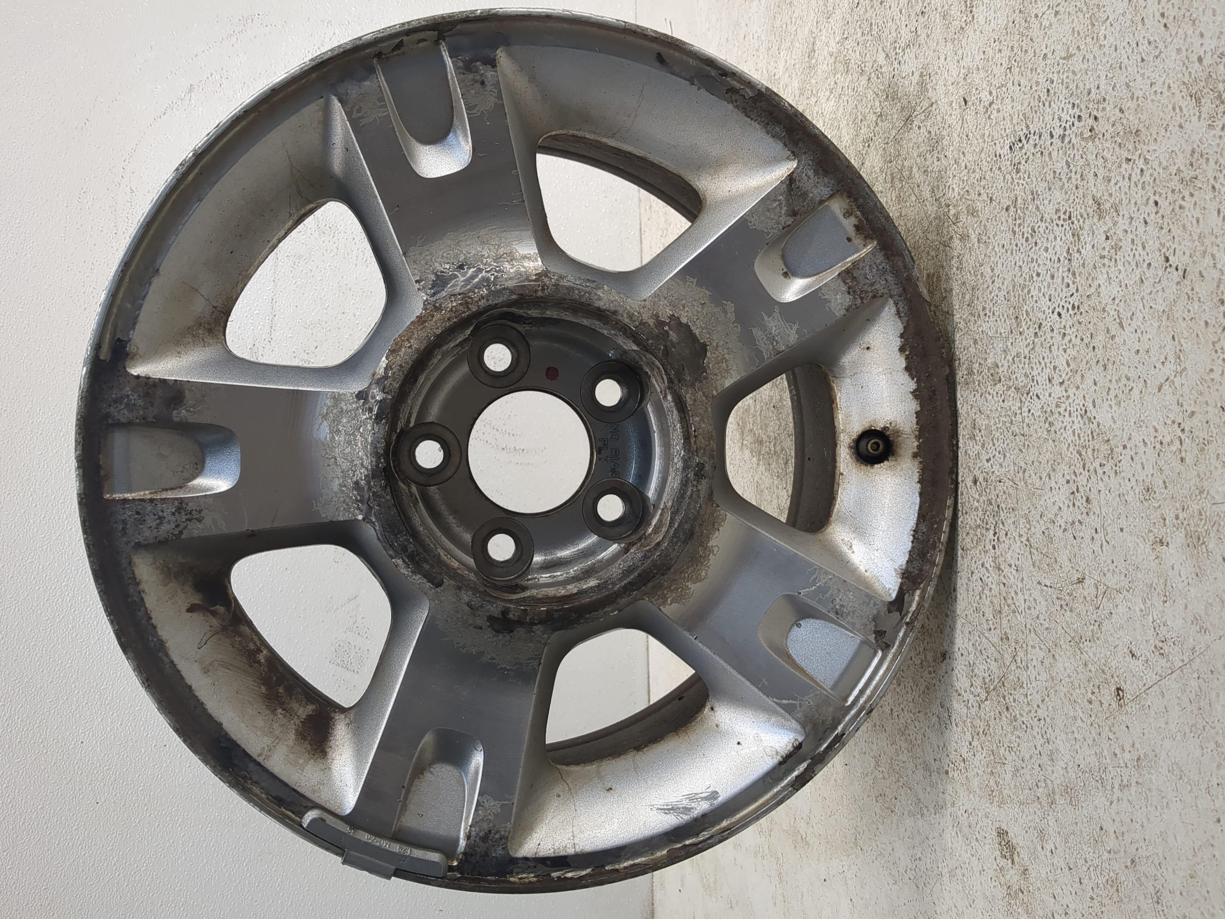 2001-2005 Ford Explorer Sport Trac Oem Wheel Rim 1120439 - Oemusedautoparts1.com