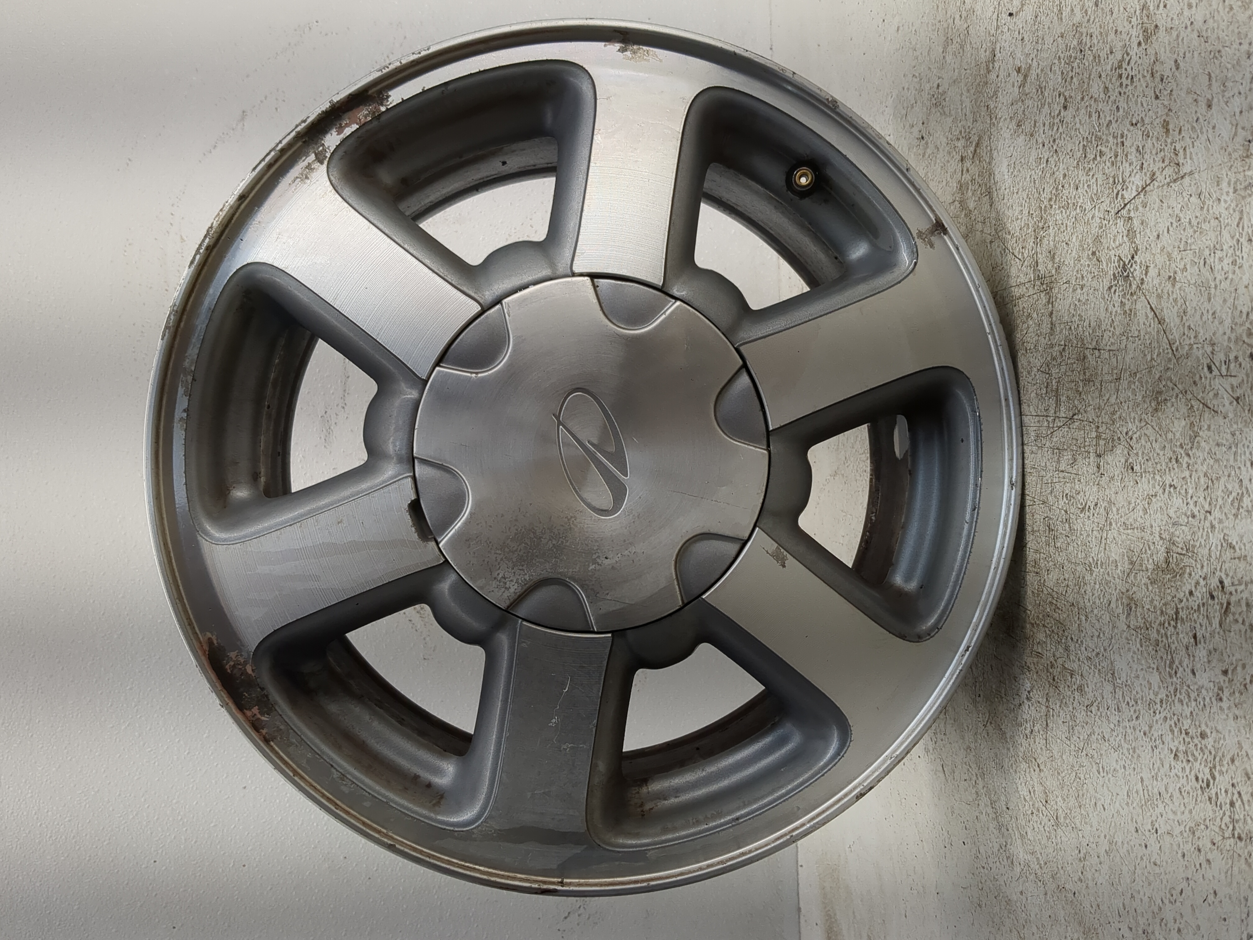 Picture of 1998-2001 Oldsmobile Bravada Oem Wheel Rim 1120724