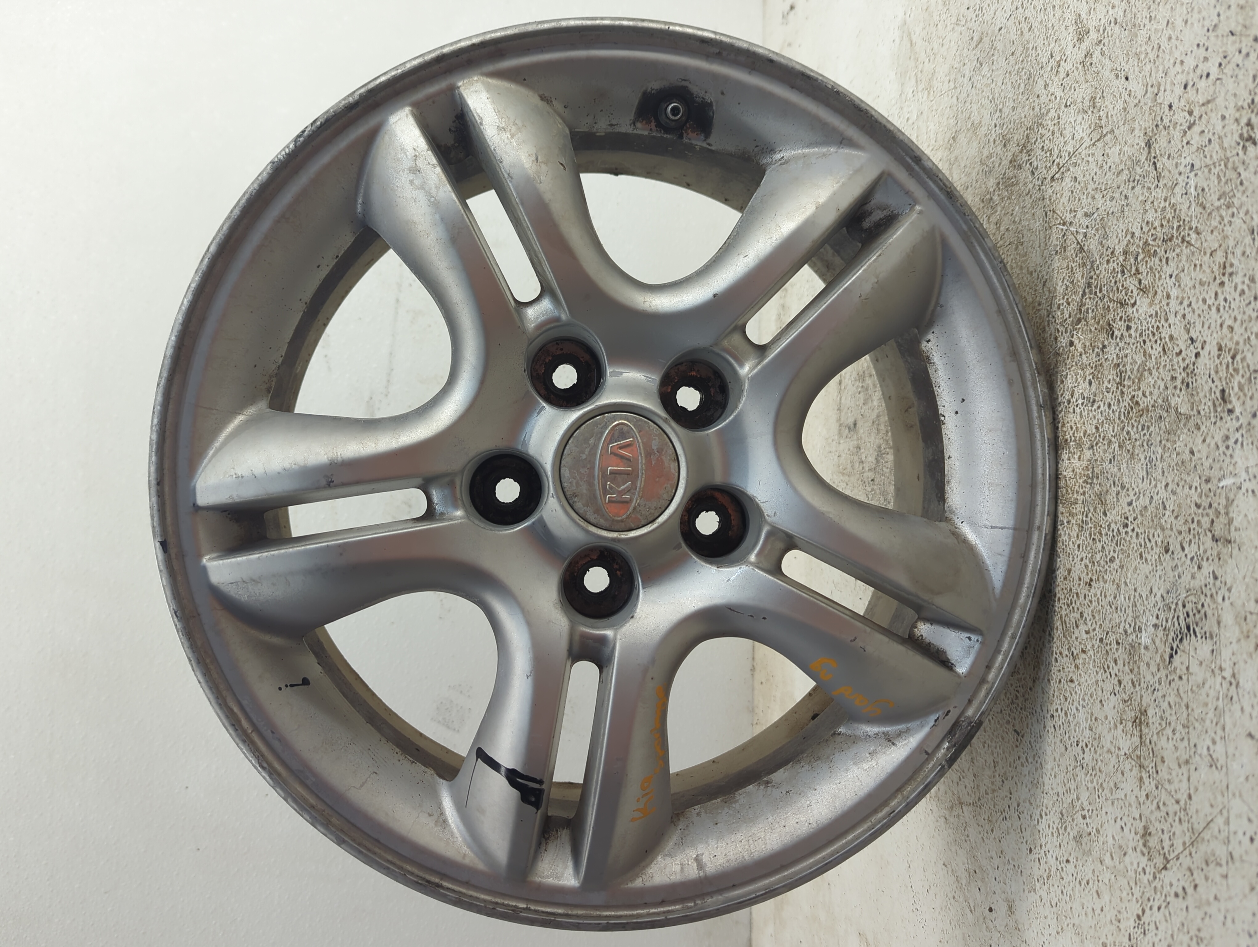 Picture of 2005-2006 Kia Sportage Oem Wheel Rim 1123520