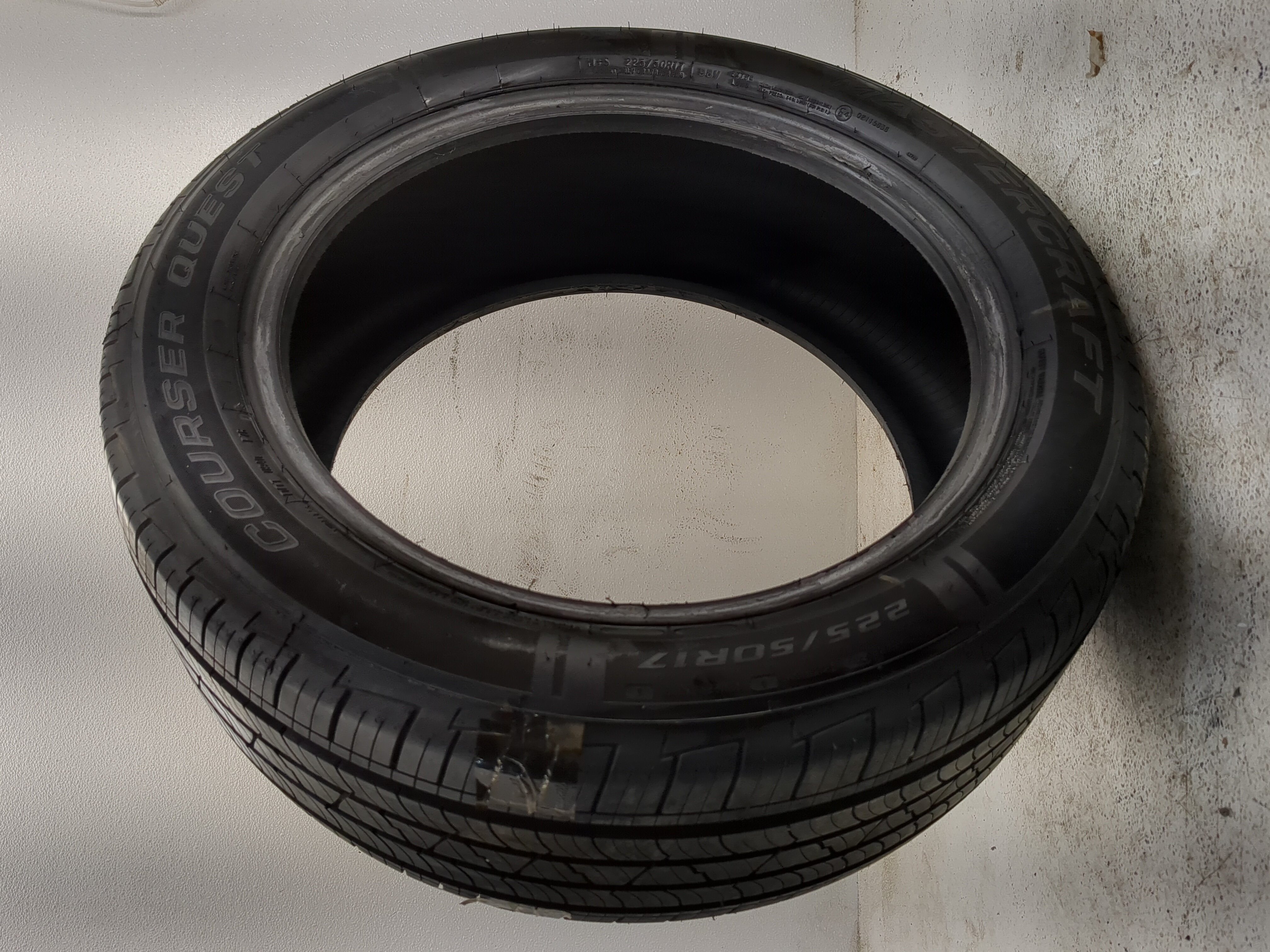 Used Tire 225/50R17 MASTERCRAFT COURSER QUEST 98V - Tread Depth 10/32 - Oemusedautoparts1.com