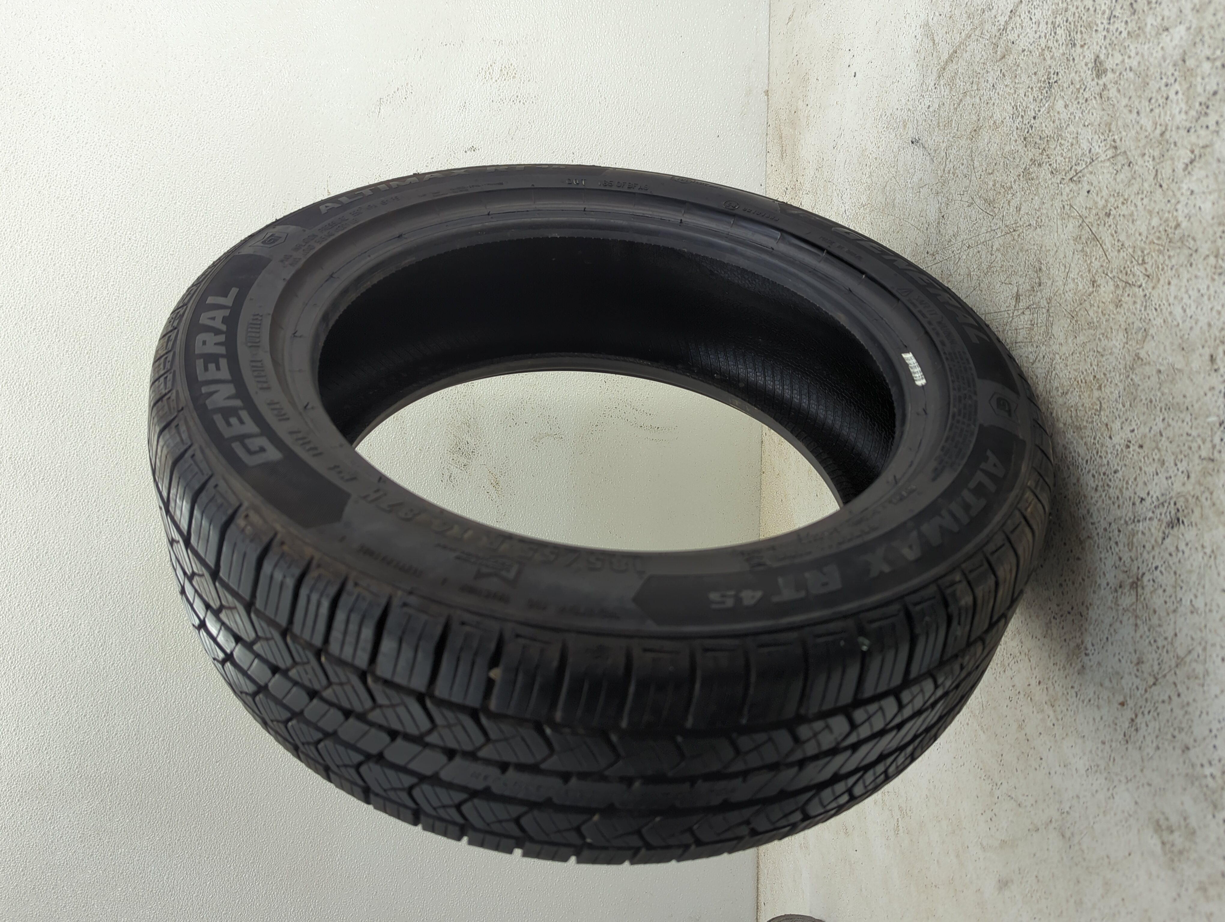 Used Tire 185/55R16 GENERAL ALTIMAX RT45 87H - Tread Depth 9.5/32 - Oemusedautoparts1.com