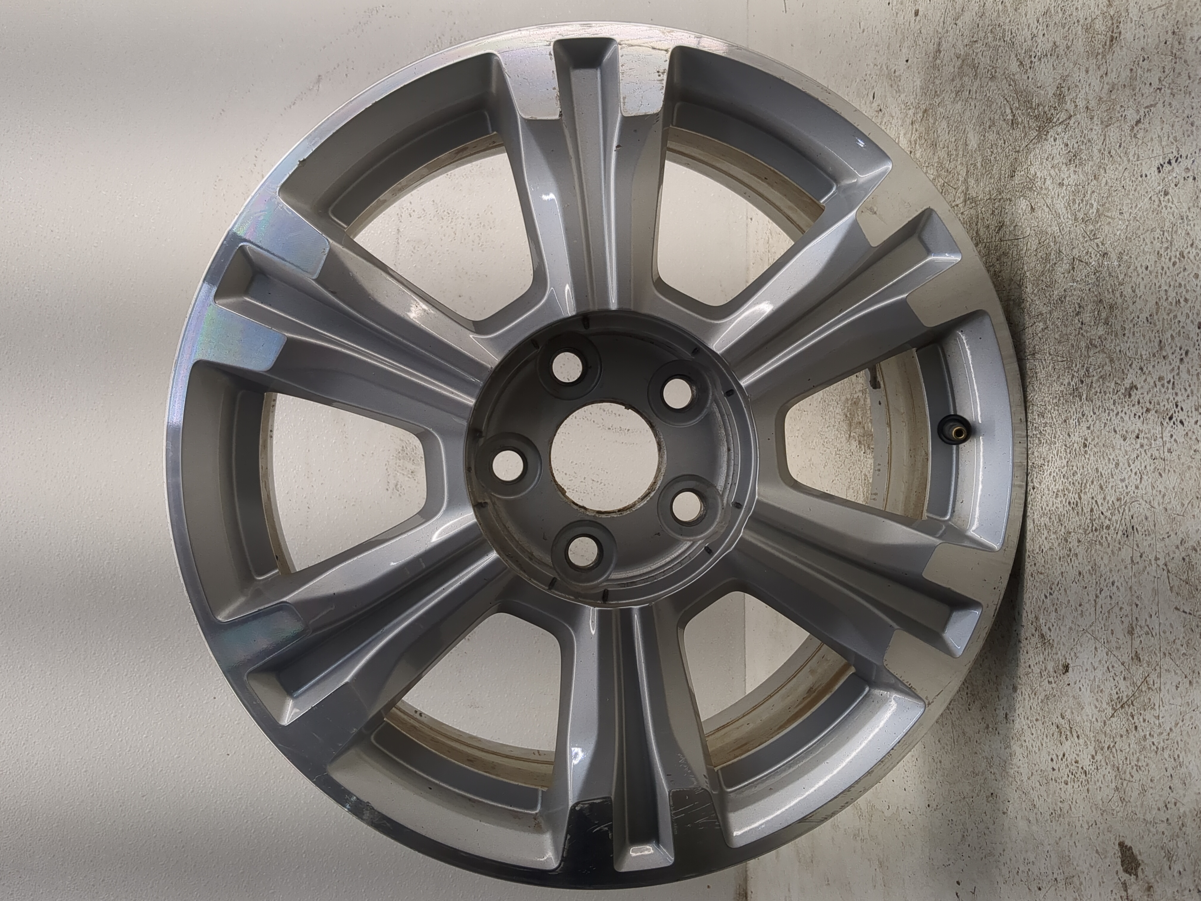2014-2017 Gmc Terrain Oem Wheel Rim 1127767 - Oemusedautoparts1.com
