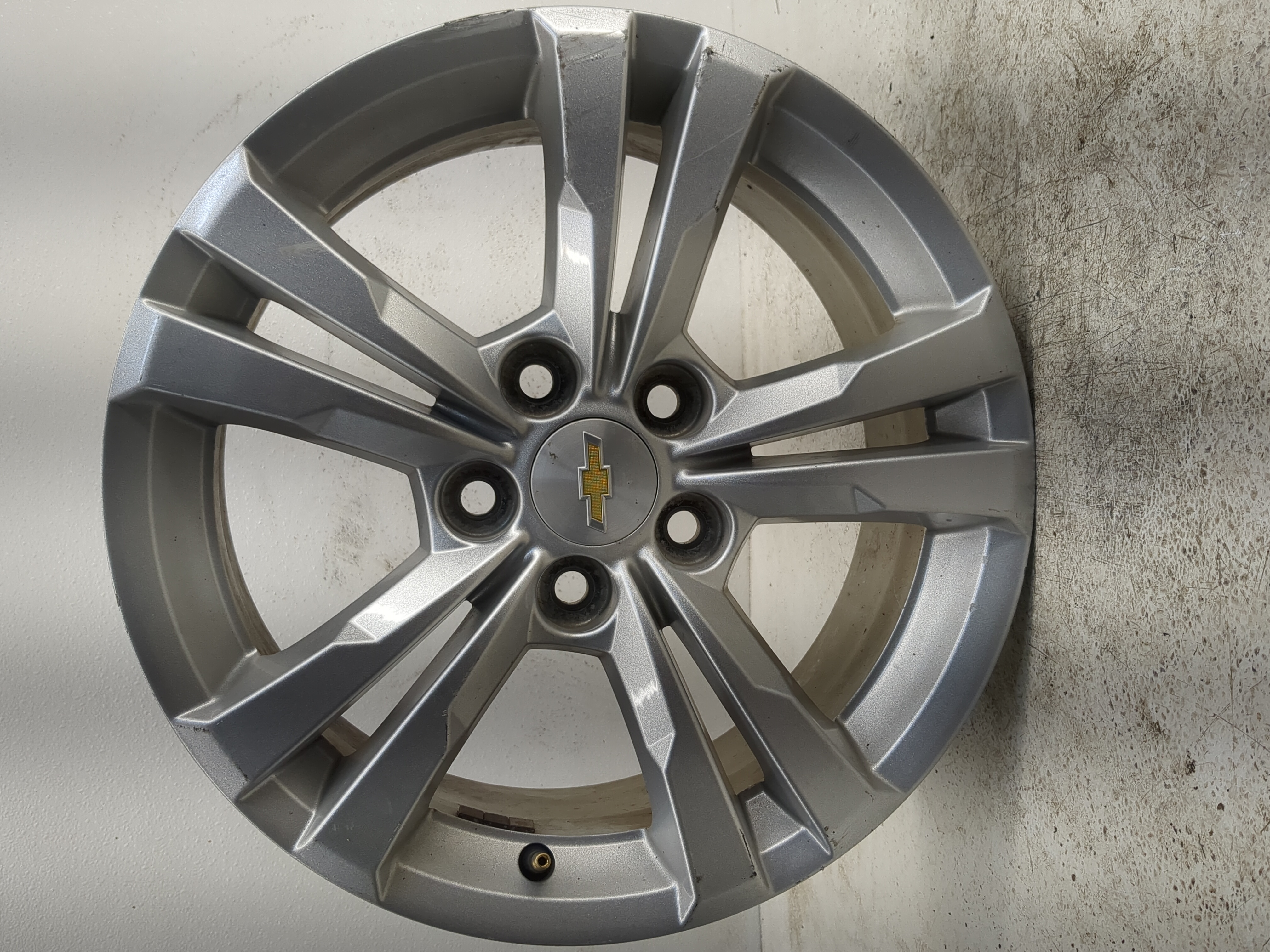 Picture of 2010-2017 Chevrolet Equinox Oem Wheel Rim 1127778