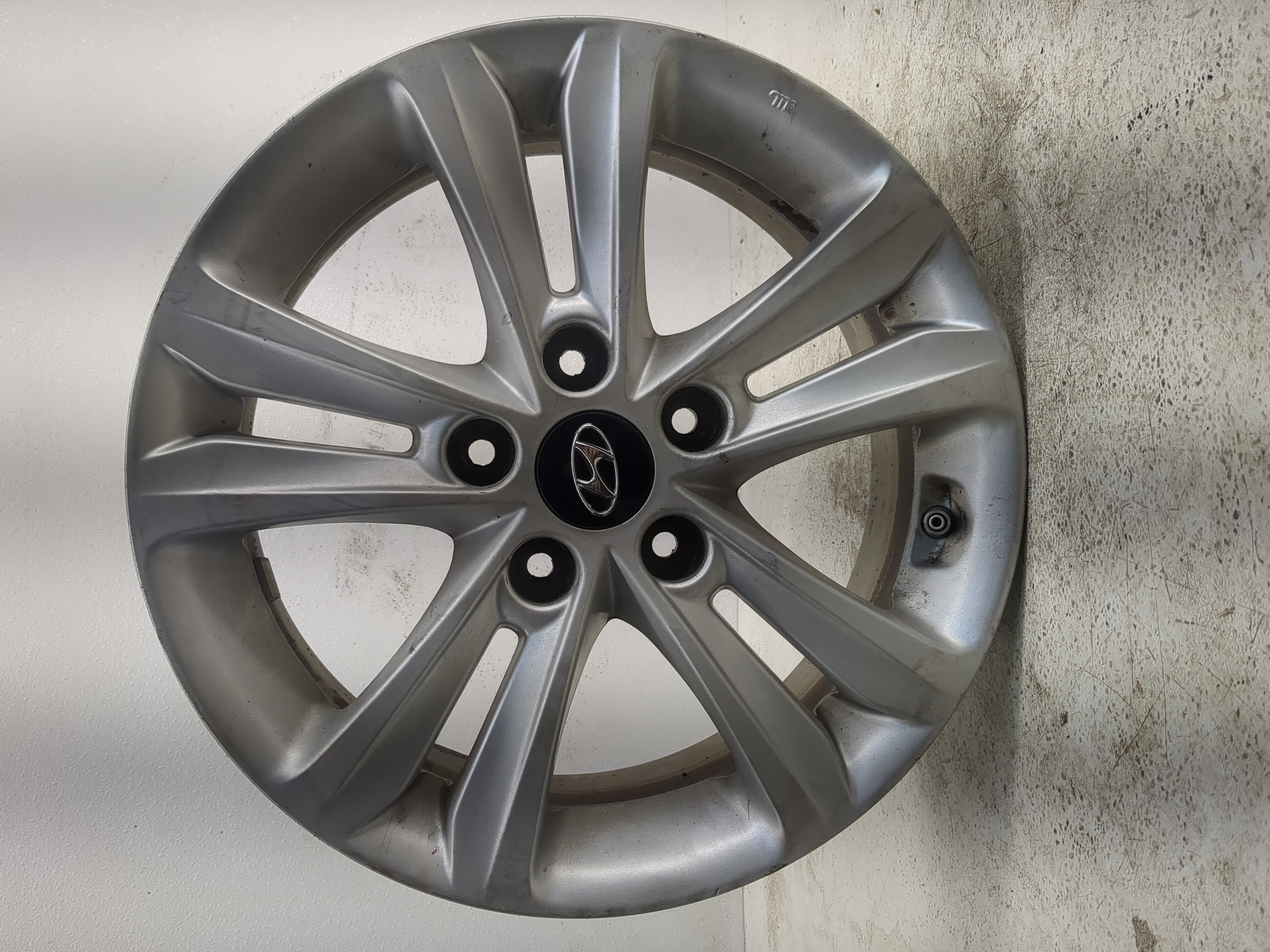 2011-2014 Hyundai Sonata Oem Wheel Rim 1127793 - Oemusedautoparts1.com