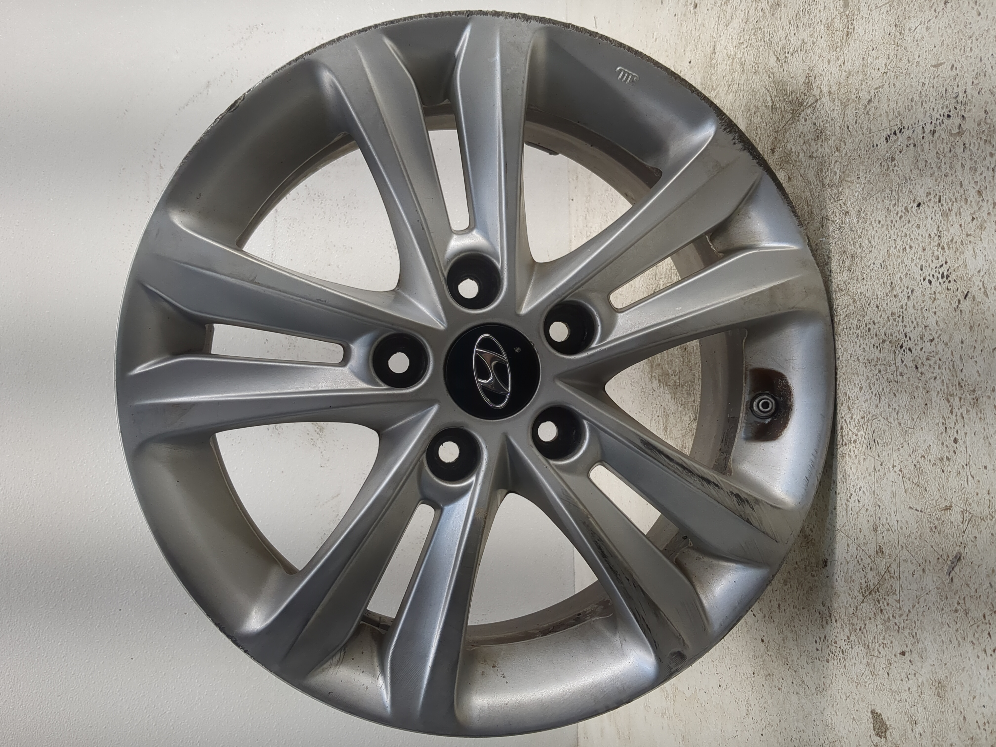 2011-2014 Hyundai Sonata Oem Wheel Rim 1127794 - Oemusedautoparts1.com