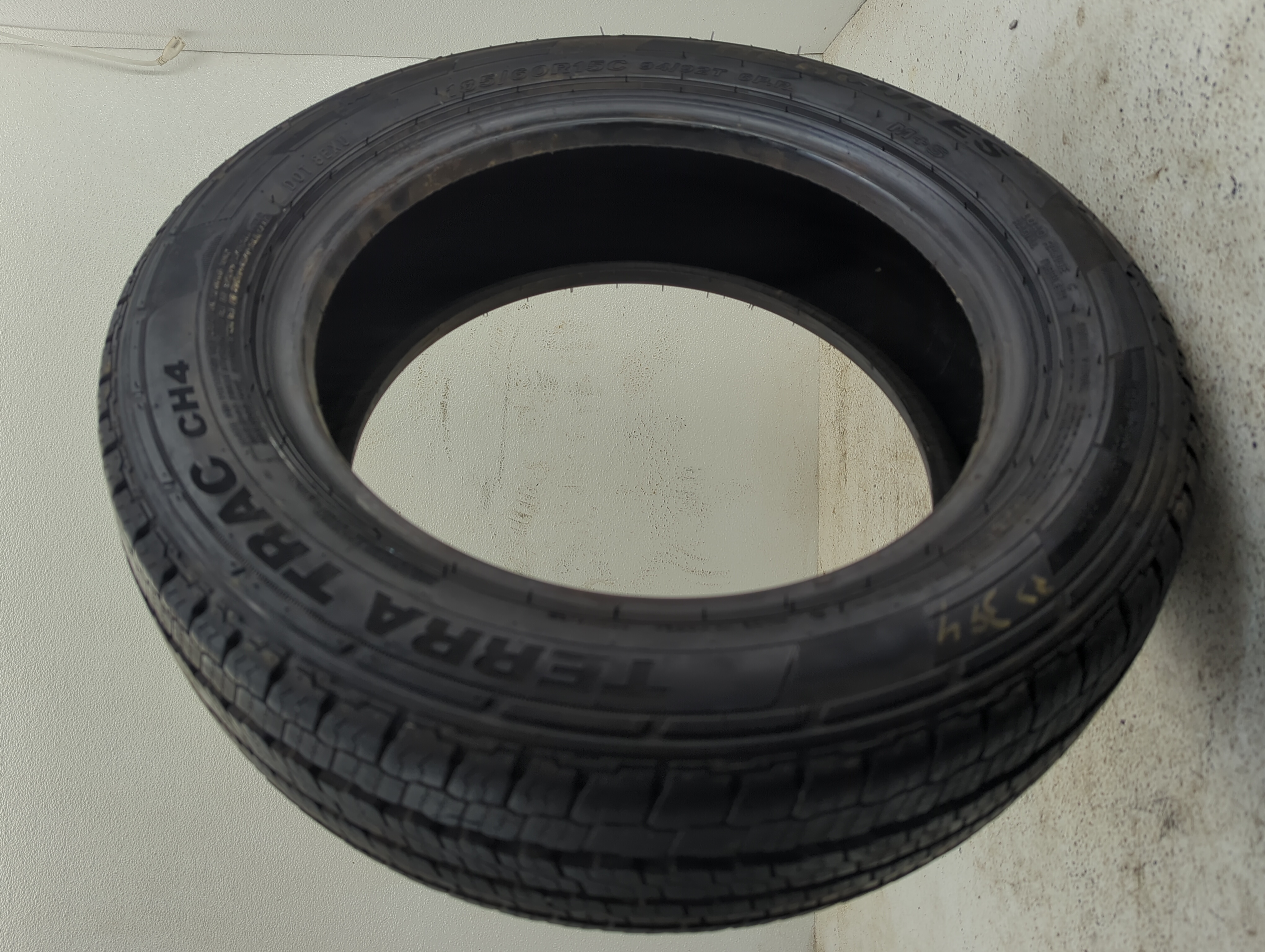 Used Tire 185/60R15C HERCULES TERRA TRAC CH4 94/92T - Tread Depth 11/32 - Oemusedautoparts1.com