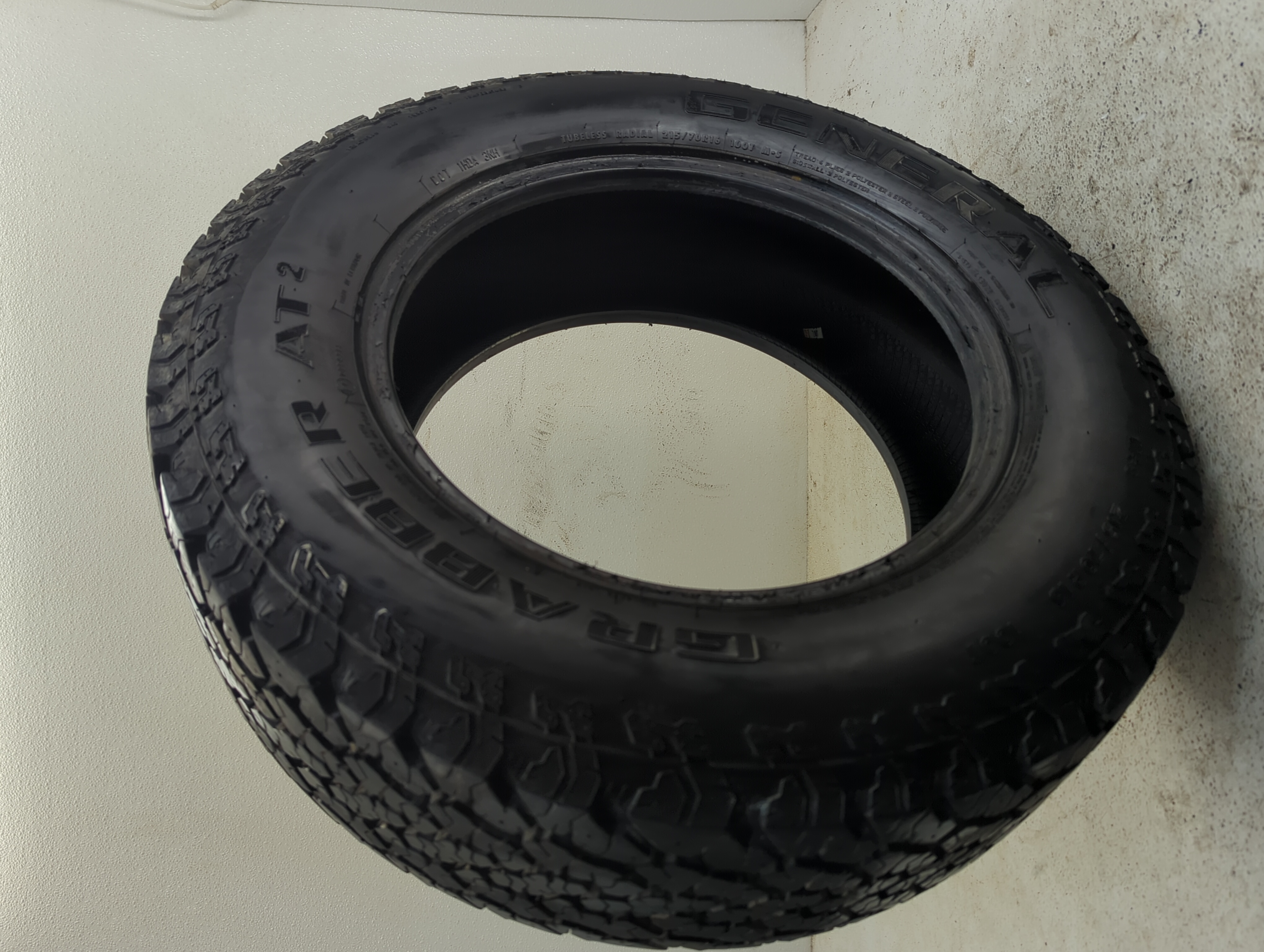 Used Tire 215/70R16 GENERAL GRABBER AT2 100T - Tread Depth 9.5/32 - Oemusedautoparts1.com