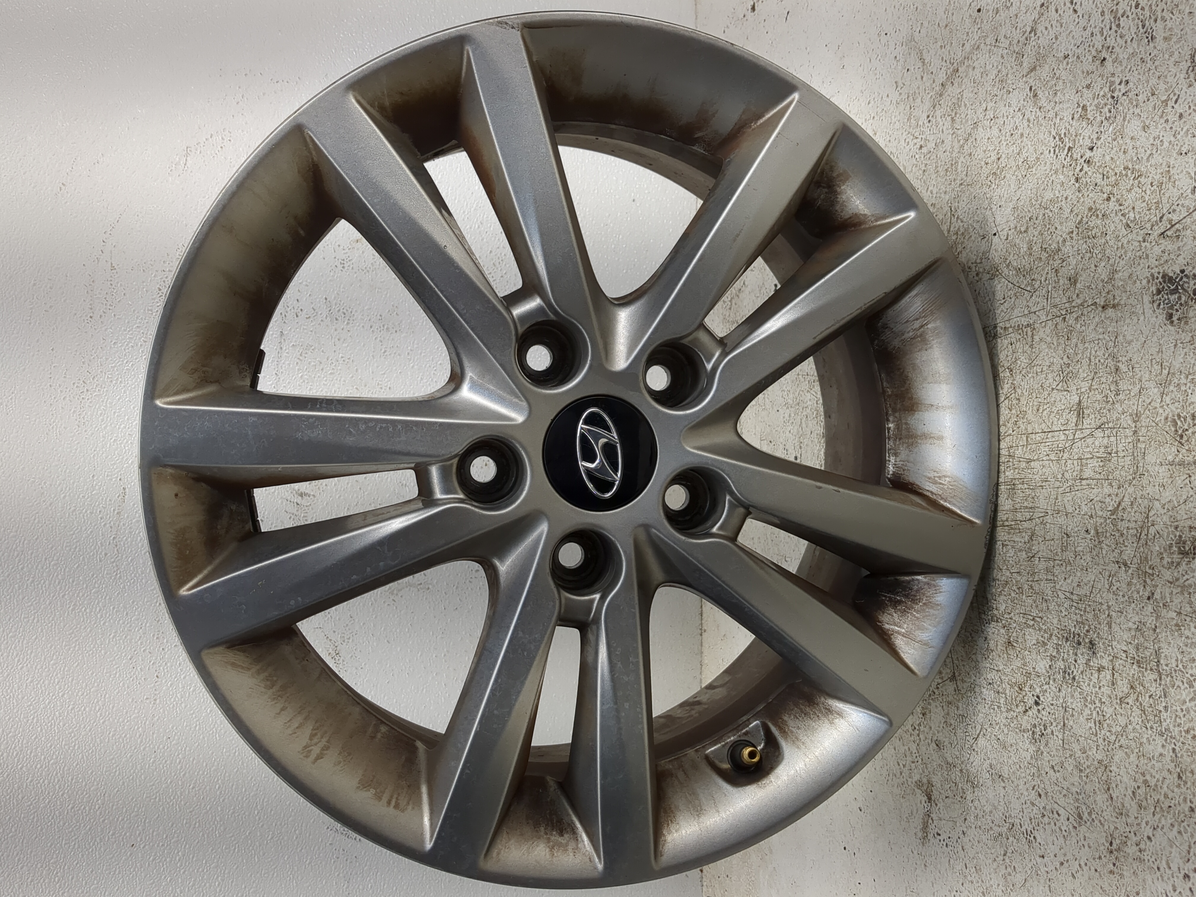 Picture of 2015-2017 Hyundai Sonata Oem Wheel Rim 1128521