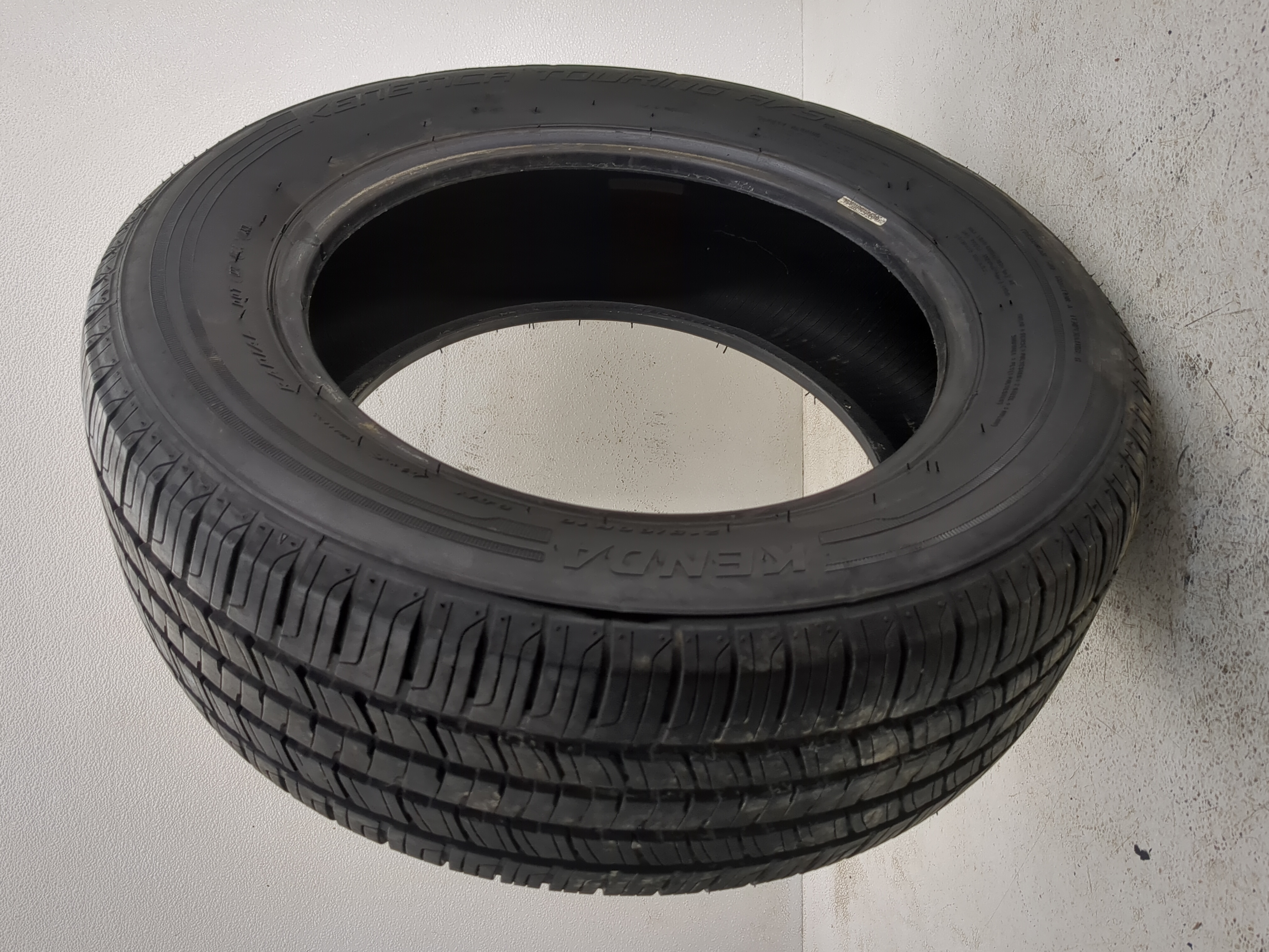 Used Tire 215/60R16 KENDA KENETICA TOURING A/S 95H - Tread Depth 8/32 - Oemusedautoparts1.com