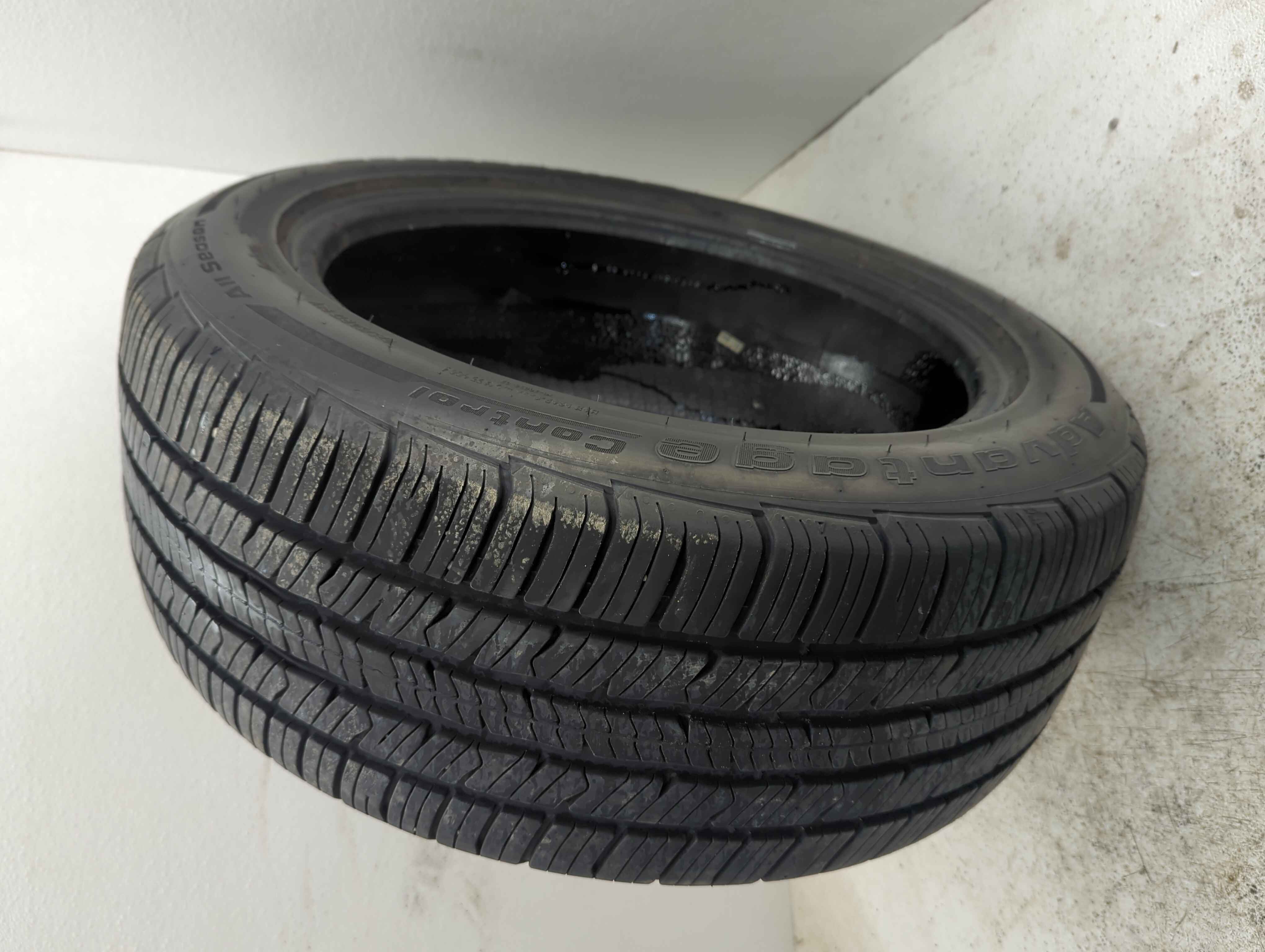 Used Tire 225/50R17 BFGOODRICH ADVANTAGE CONTROL 94V - Tread Depth 9/32 - Oemusedautoparts1.com