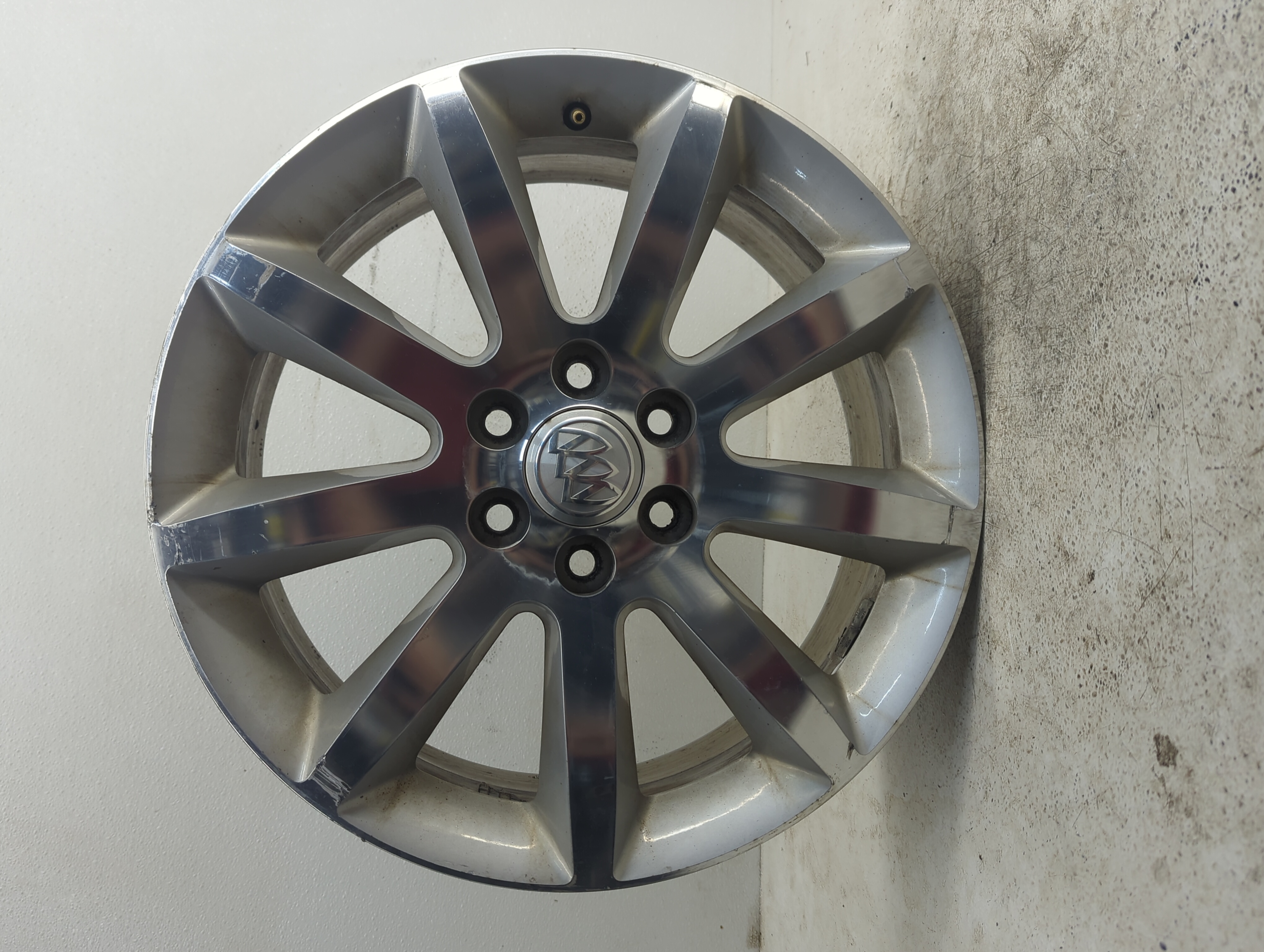 2016-2017 Buick Enclave Oem Wheel Rim 1129603 - Oemusedautoparts1.com