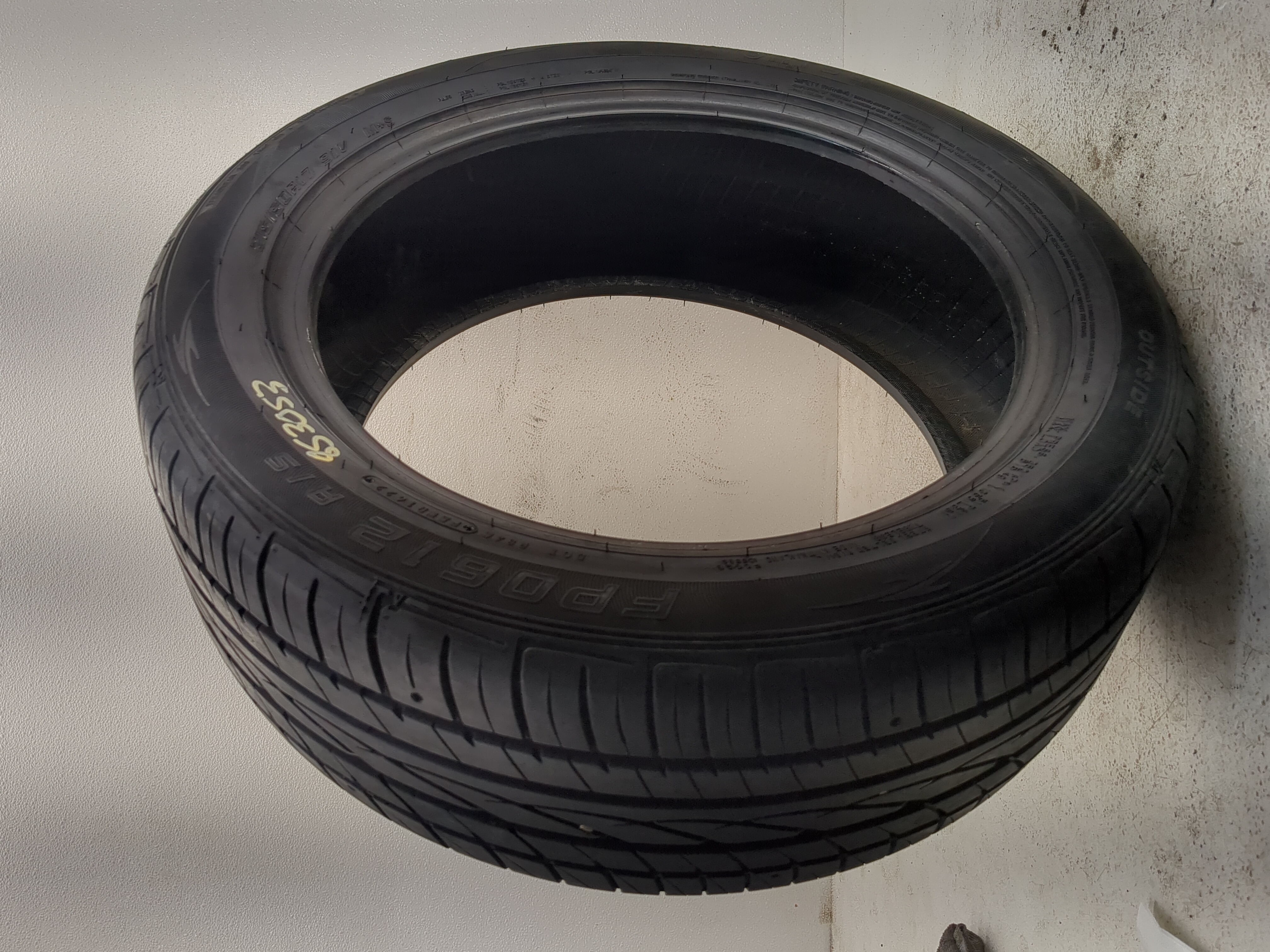 Used Tire 215/50R17 OHTSU FP0612 A/S 91V - Tread Depth 8.5/32 - Oemusedautoparts1.com