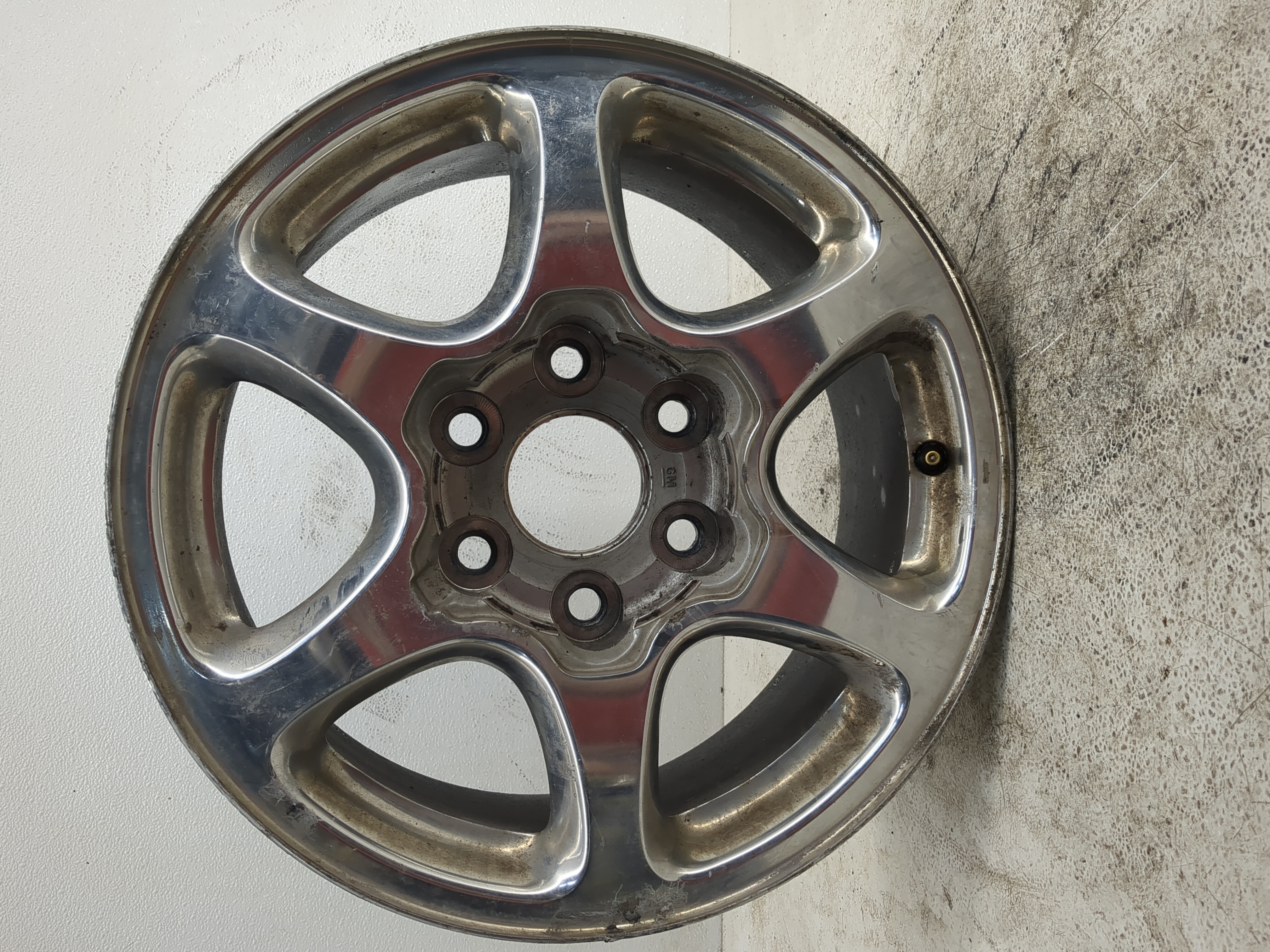 2001-2006 Gmc Yukon Oem Wheel Rim 1140652 - Oemusedautoparts1.com