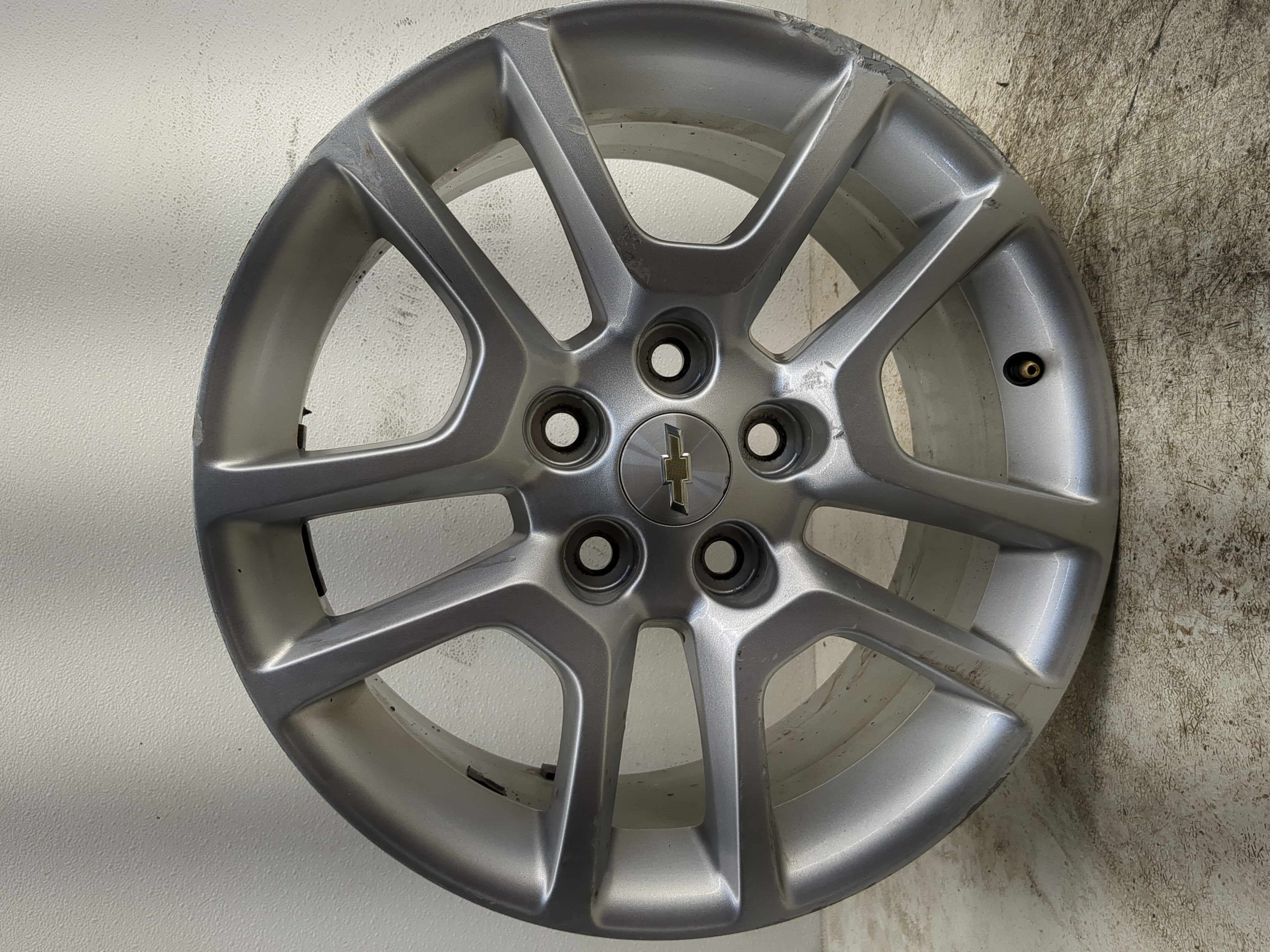 2015-2016 Chevrolet Malibu Oem Wheel Rim 1142694 - Oemusedautoparts1.com