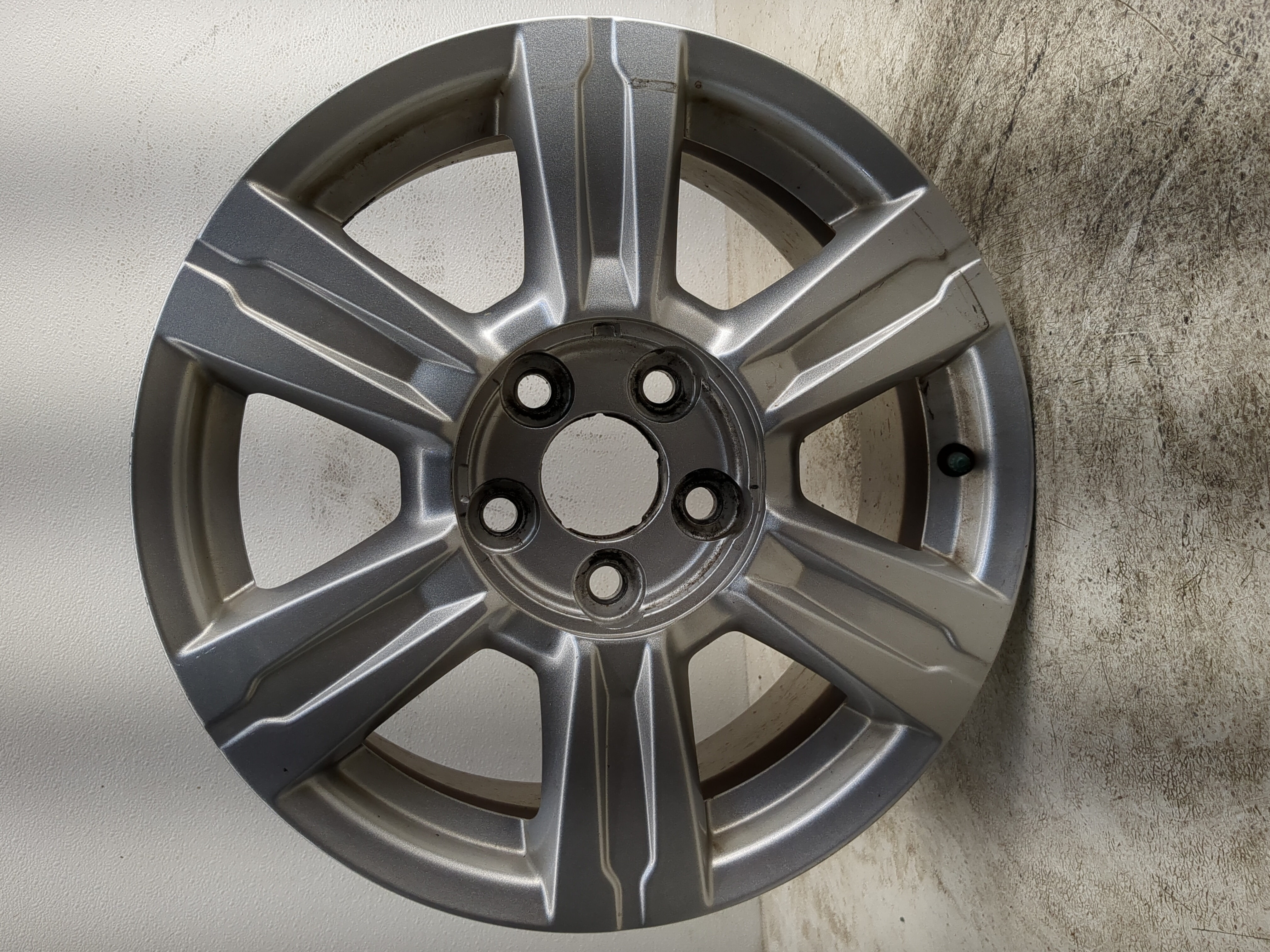 2014-2017 Gmc Terrain Oem Wheel Rim 1142707 - Oemusedautoparts1.com