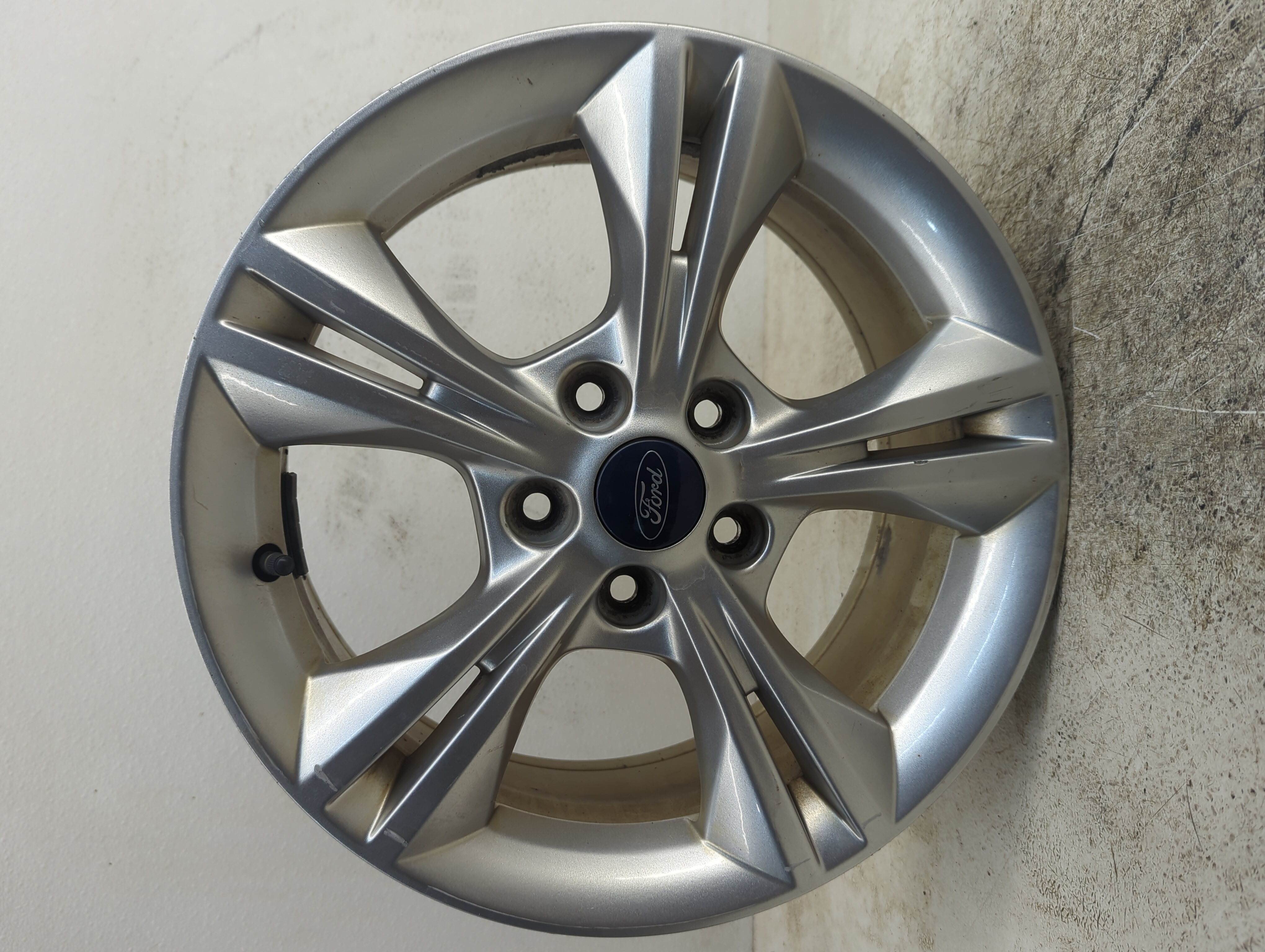 2012-2014 Ford Focus Oem Wheel Rim 1142728 - Oemusedautoparts1.com