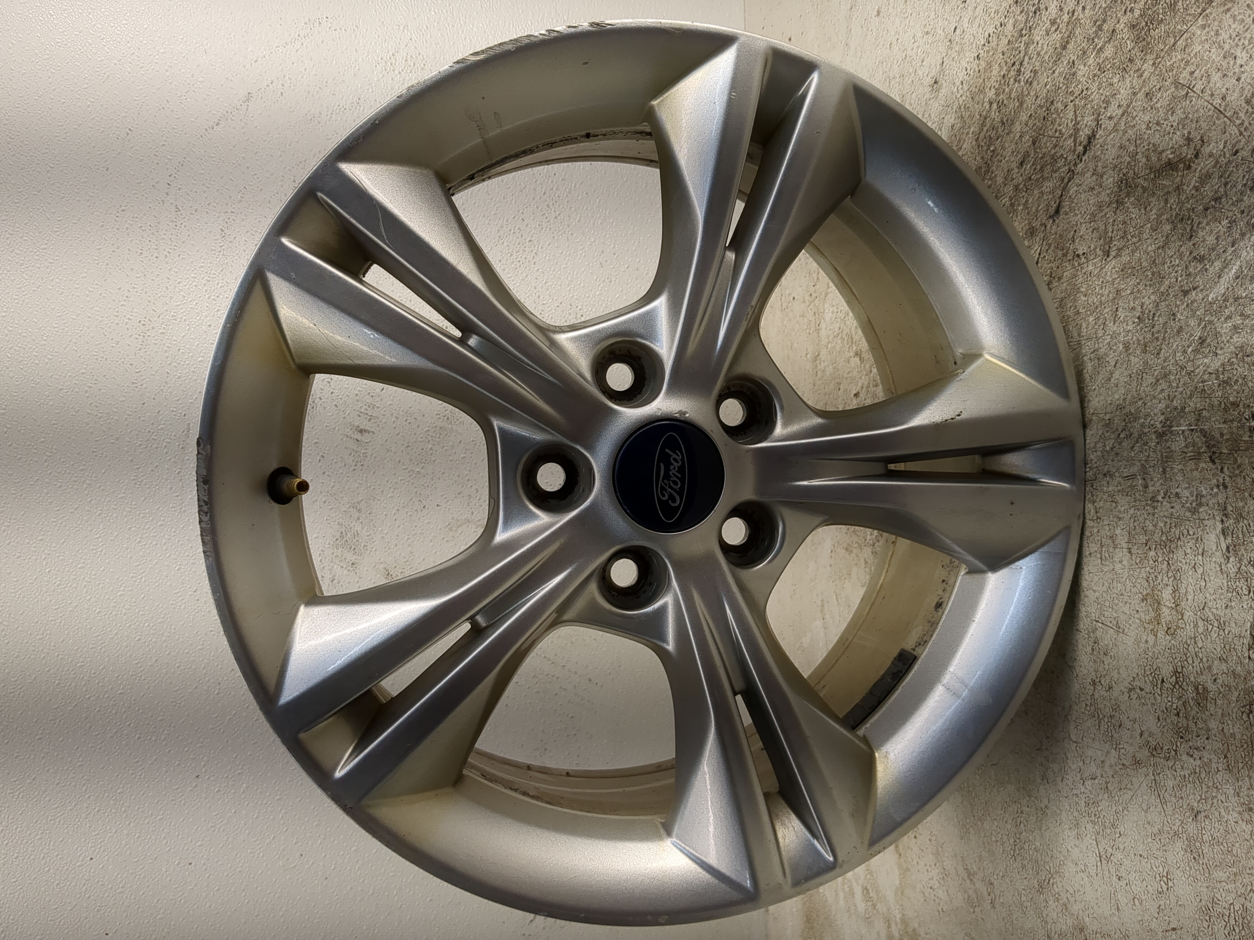 2012-2014 Ford Focus Oem Wheel Rim 1142730 - Oemusedautoparts1.com