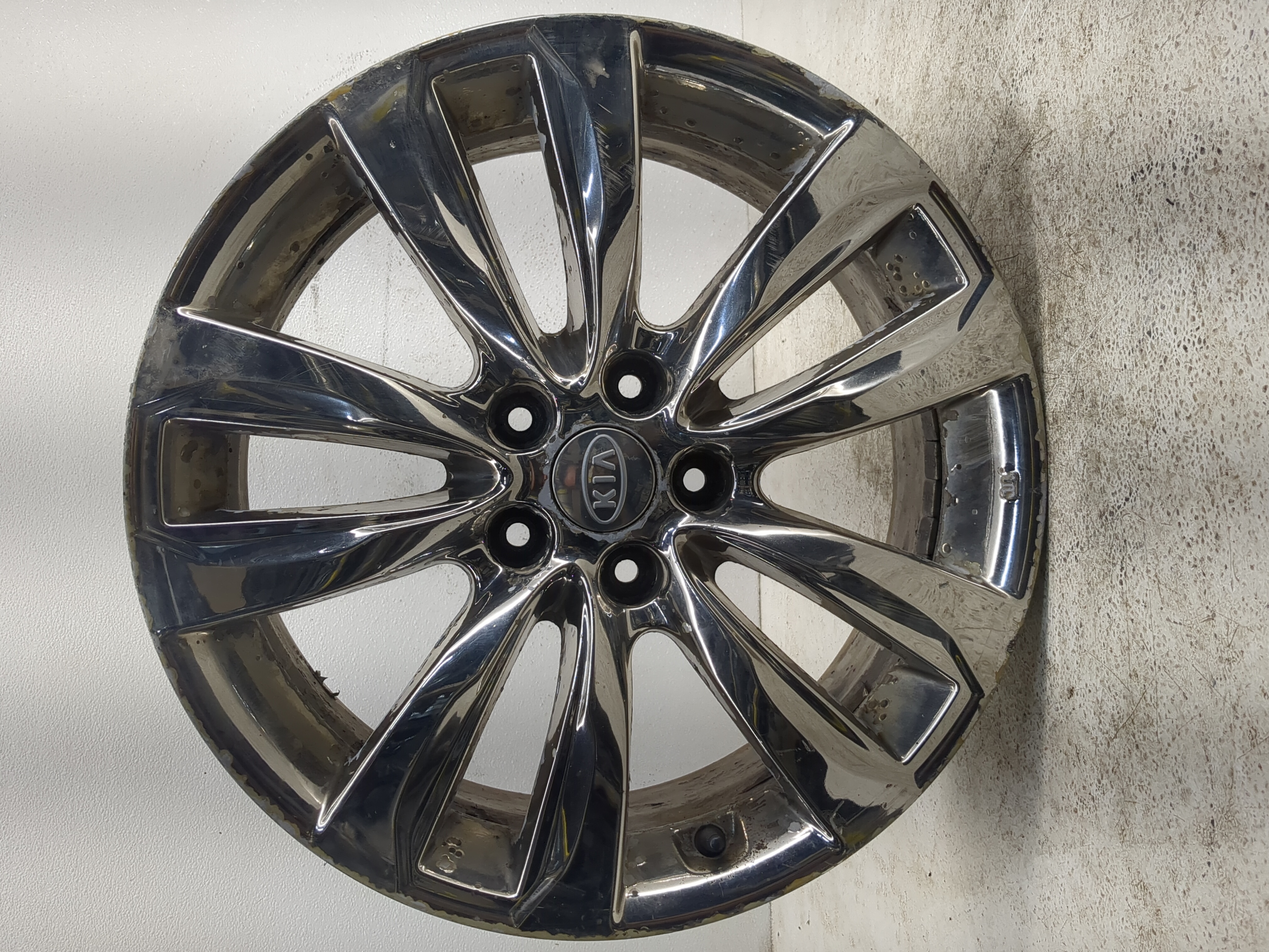 2011-2013 Kia Sorento Oem Wheel Rim 1142756 - Oemusedautoparts1.com