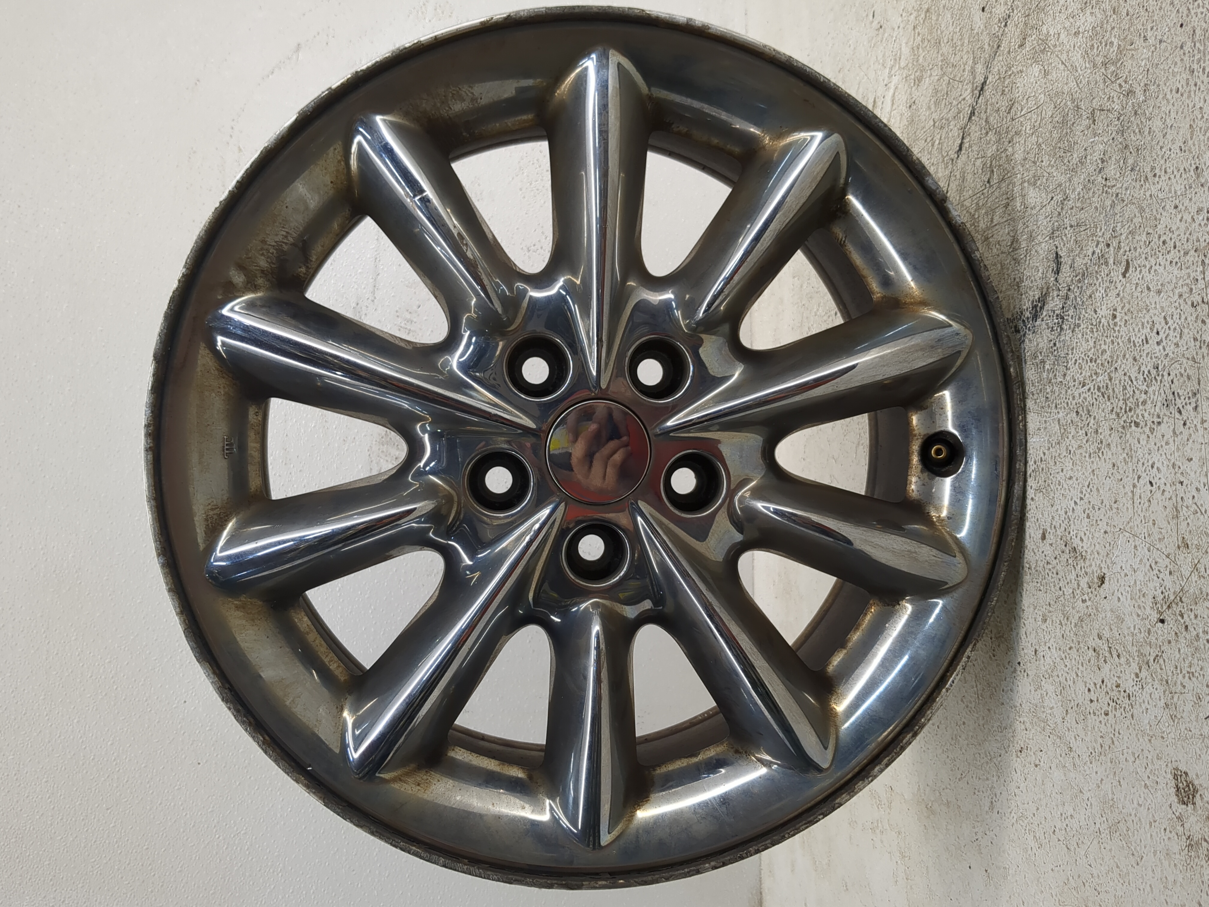 2003-2004 Chrysler 300m Oem Wheel Rim 1142759 - Oemusedautoparts1.com