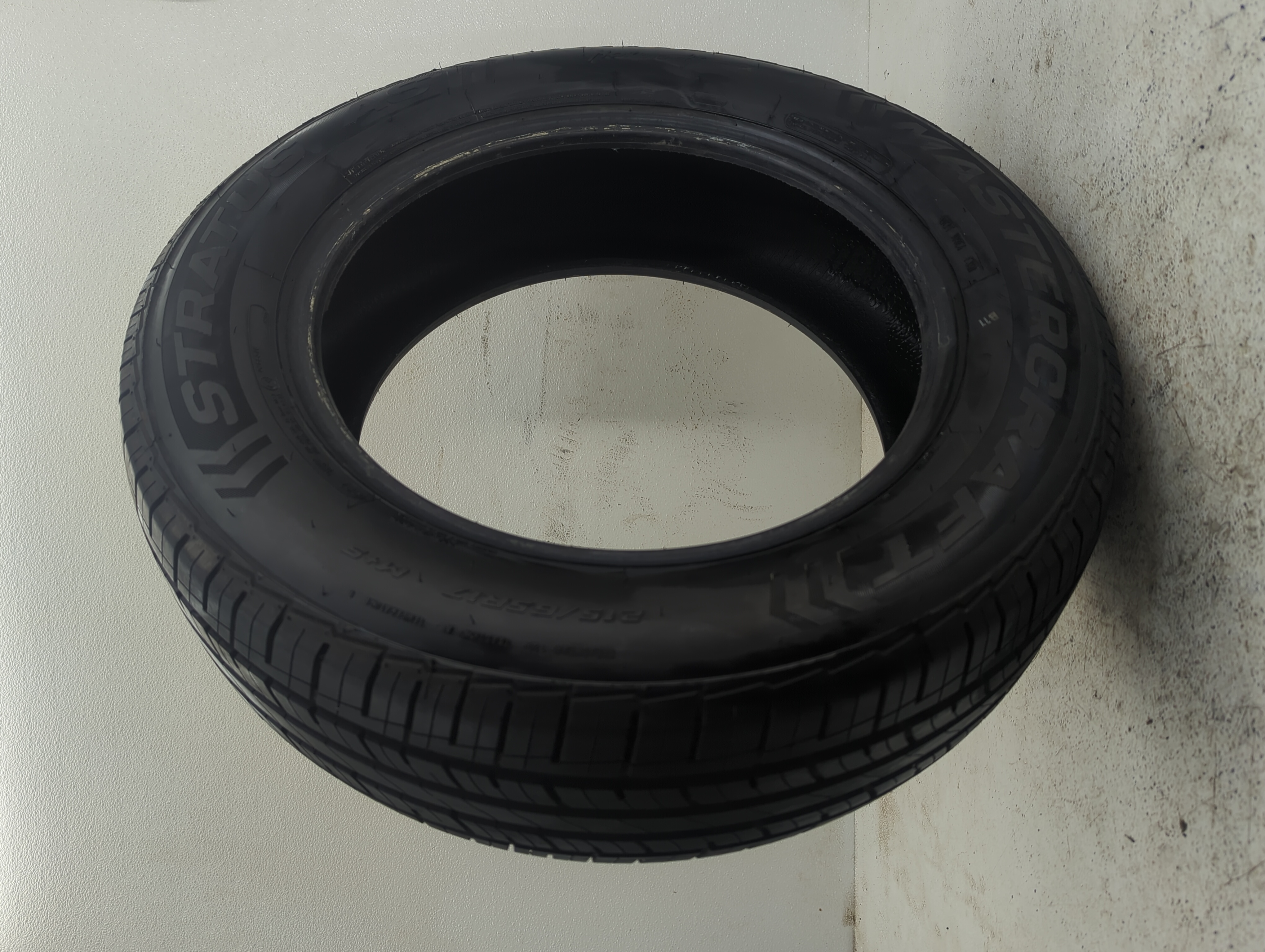 Used Tire 215/65R17 MASTERCRAFT STRATUS AS 99T - Tread Depth 9.5/32 - Oemusedautoparts1.com