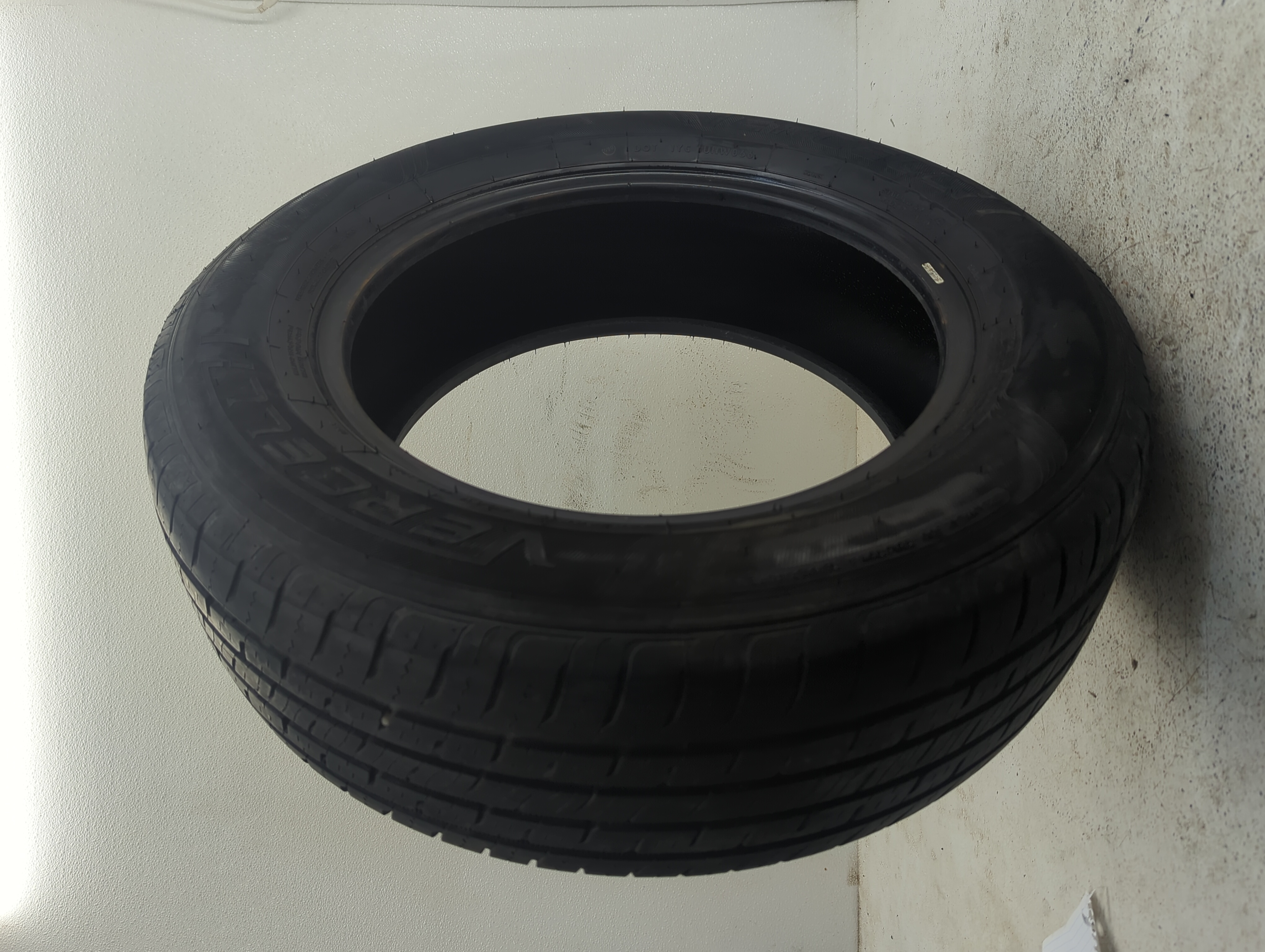 Used Tire 225/55R17 VERCELLI 106V - Tread Depth 8.5/32 - Oemusedautoparts1.com