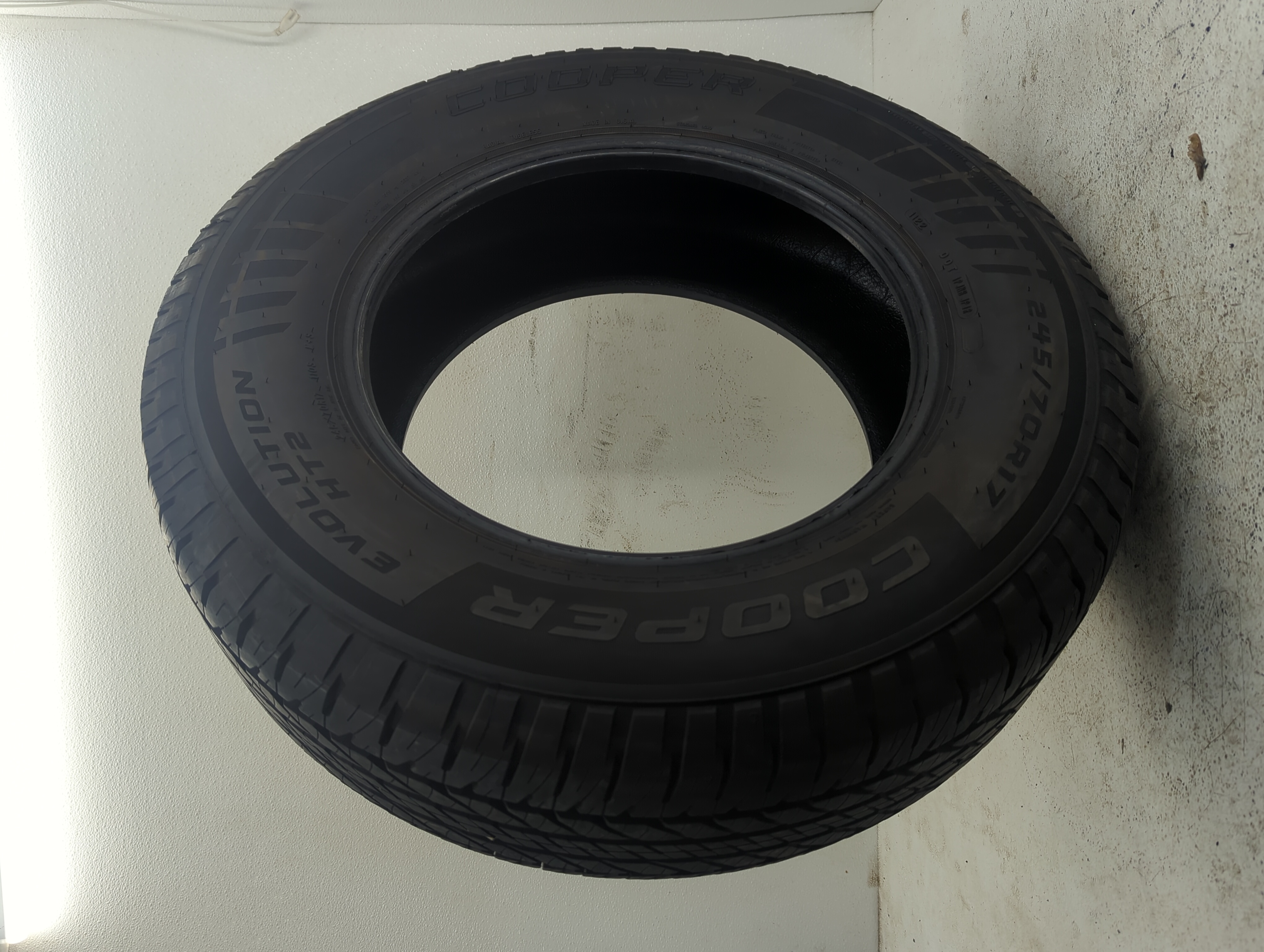 Used Tire 245/70R17 COOPER EVOLUTION HT2 110S - Tread Depth 12.5/32 - Oemusedautoparts1.com