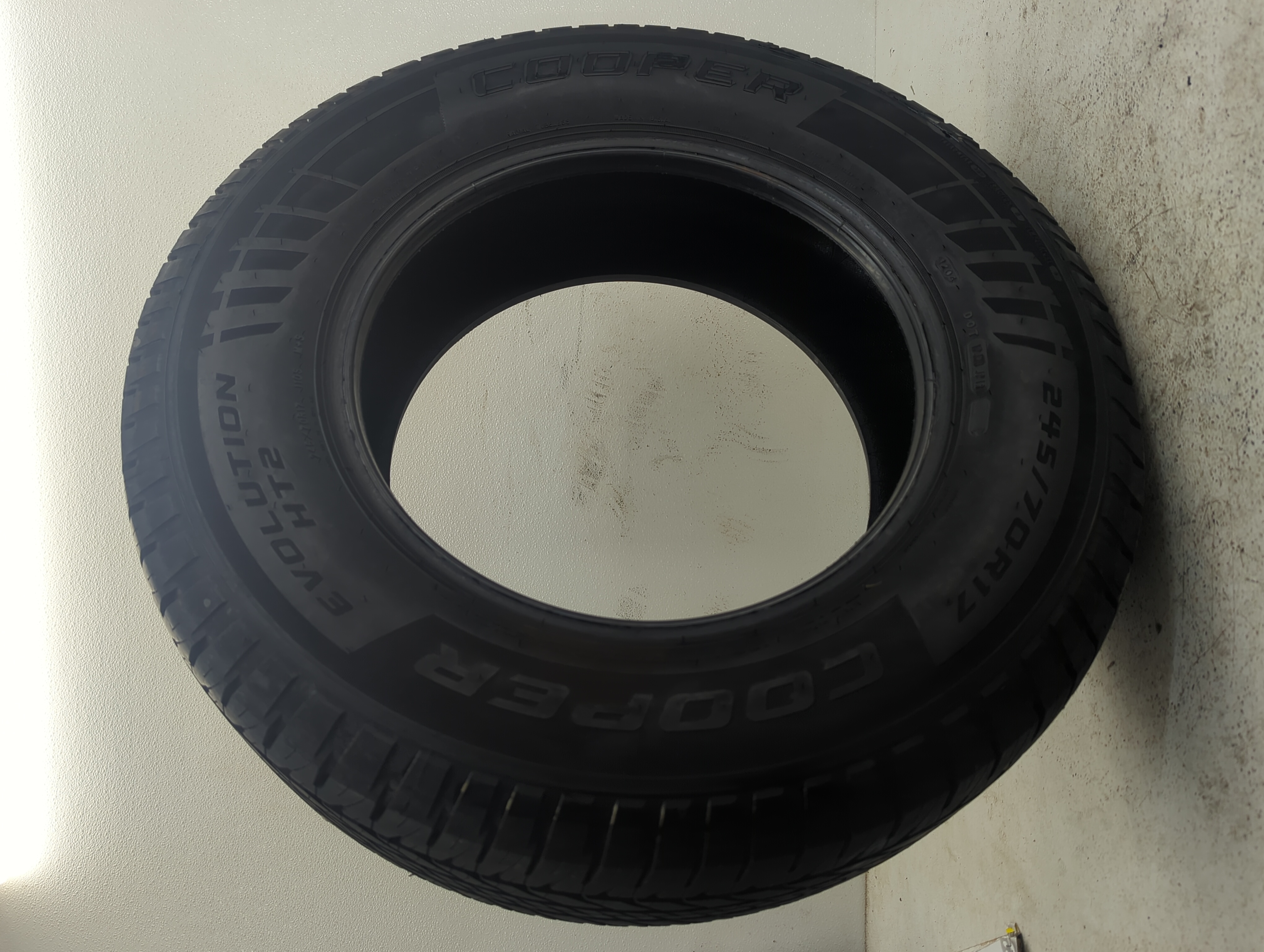 Used Tire 245/70R17 COOPER EVOLUTION HT2 110S - Tread Depth 12/32 - Oemusedautoparts1.com
