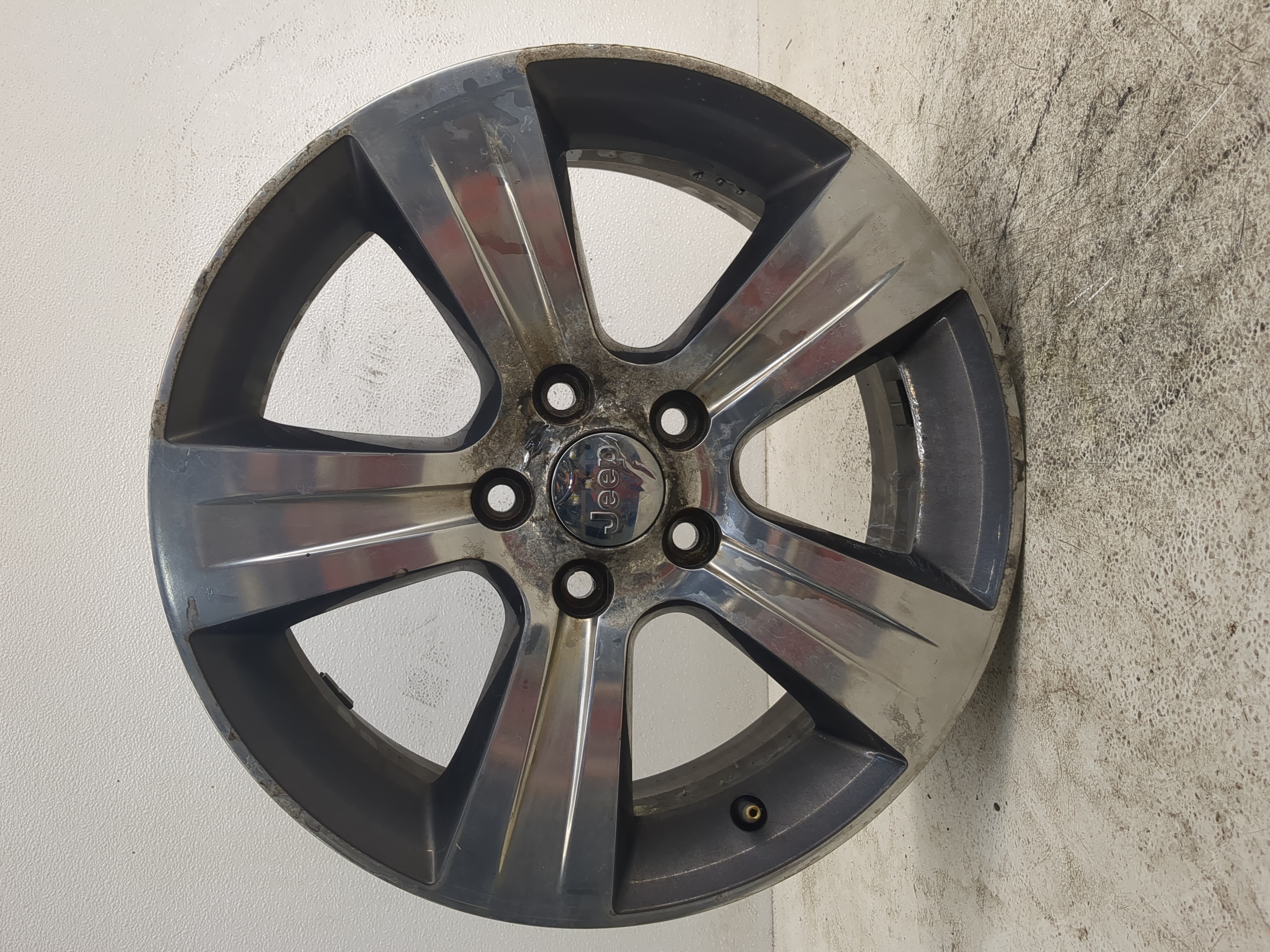 2016-2017 Jeep Patriot Oem Wheel Rim 1145363 - Oemusedautoparts1.com