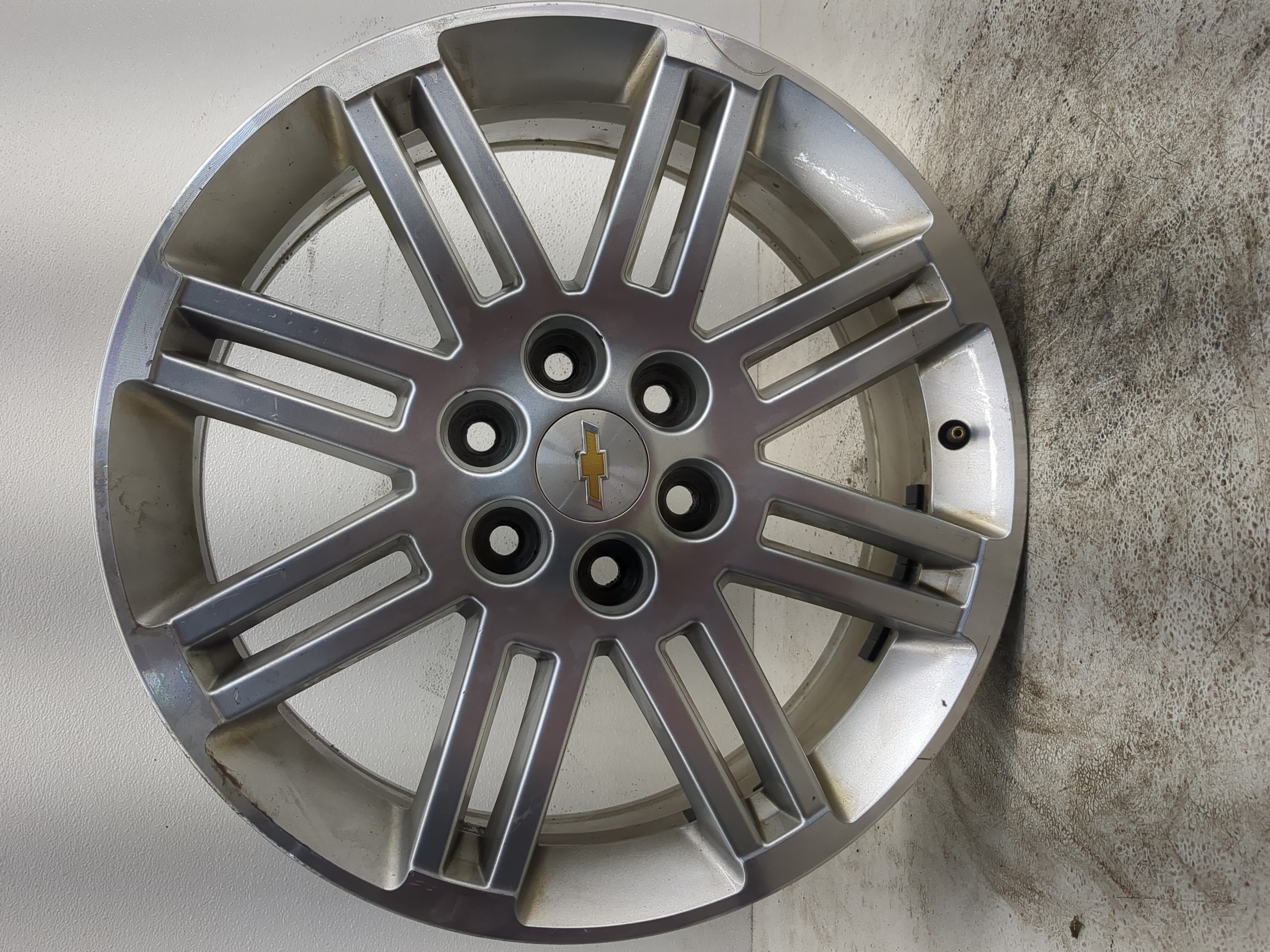 Chevrolet Traverse Oem Wheel Rim 1145700 - Oemusedautoparts1.com