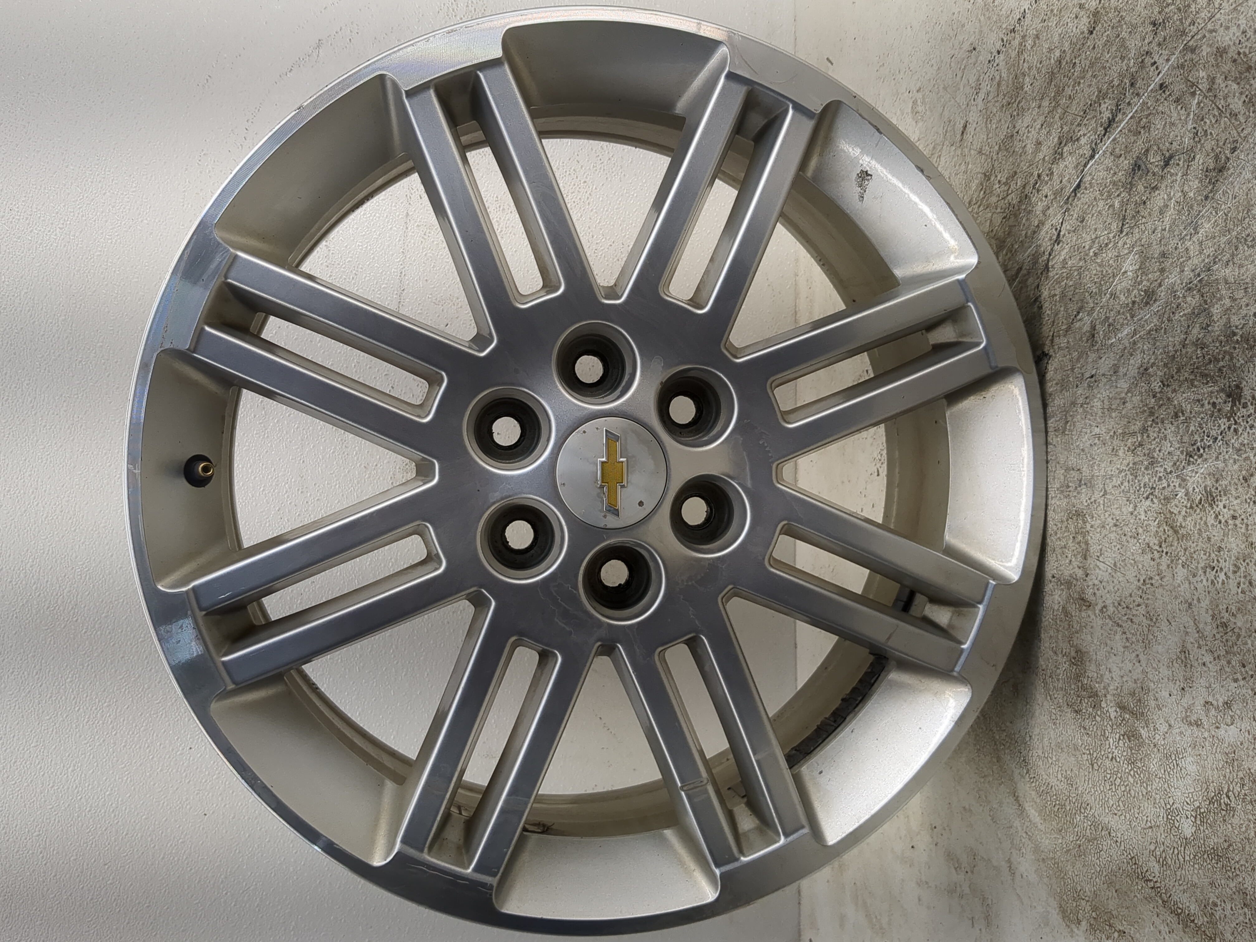 Chevrolet Traverse Oem Wheel Rim 1145702 - Oemusedautoparts1.com