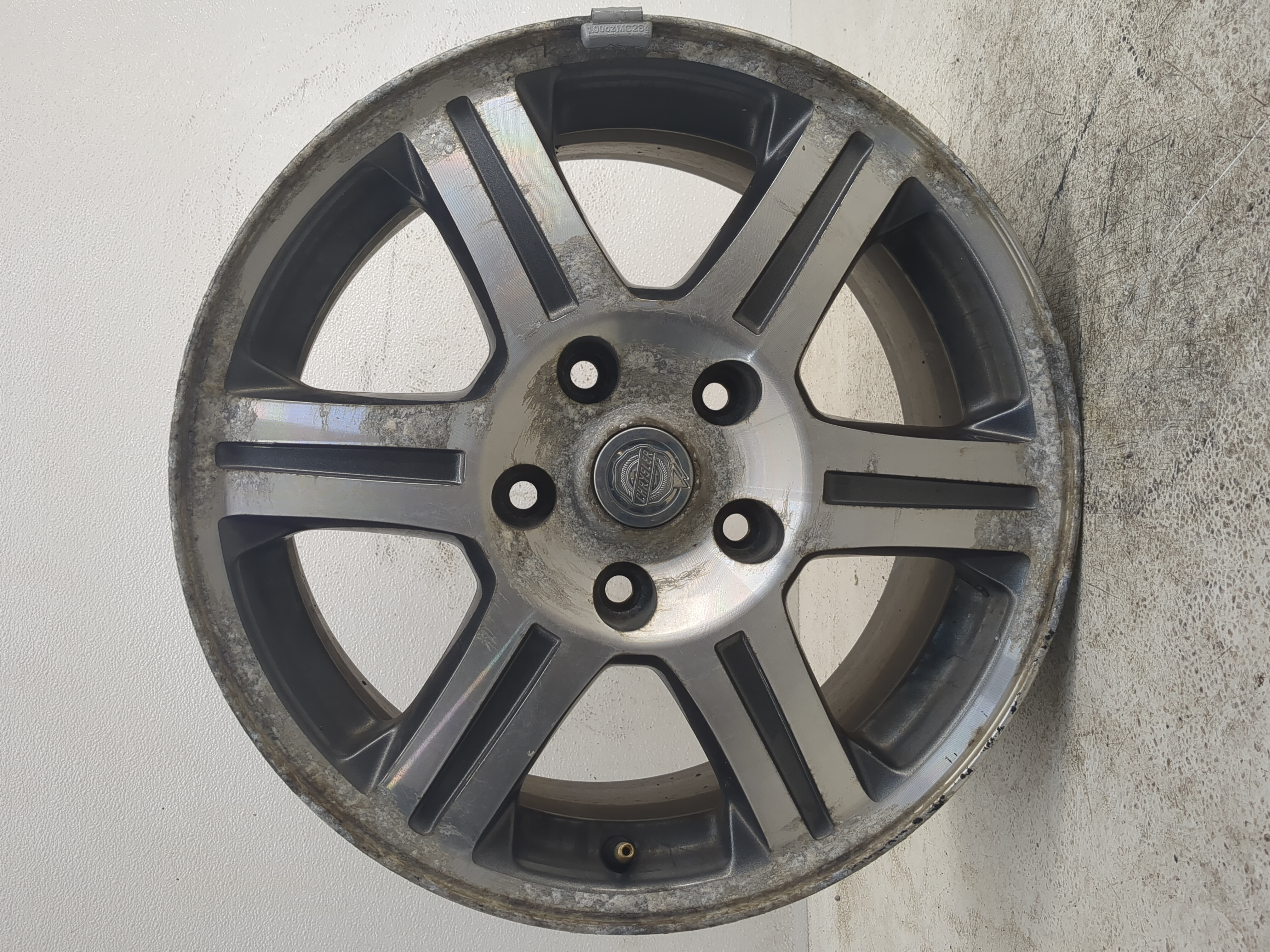 2007-2008 Chrysler Pacifica Oem Wheel Rim 1145837 - Oemusedautoparts1.com