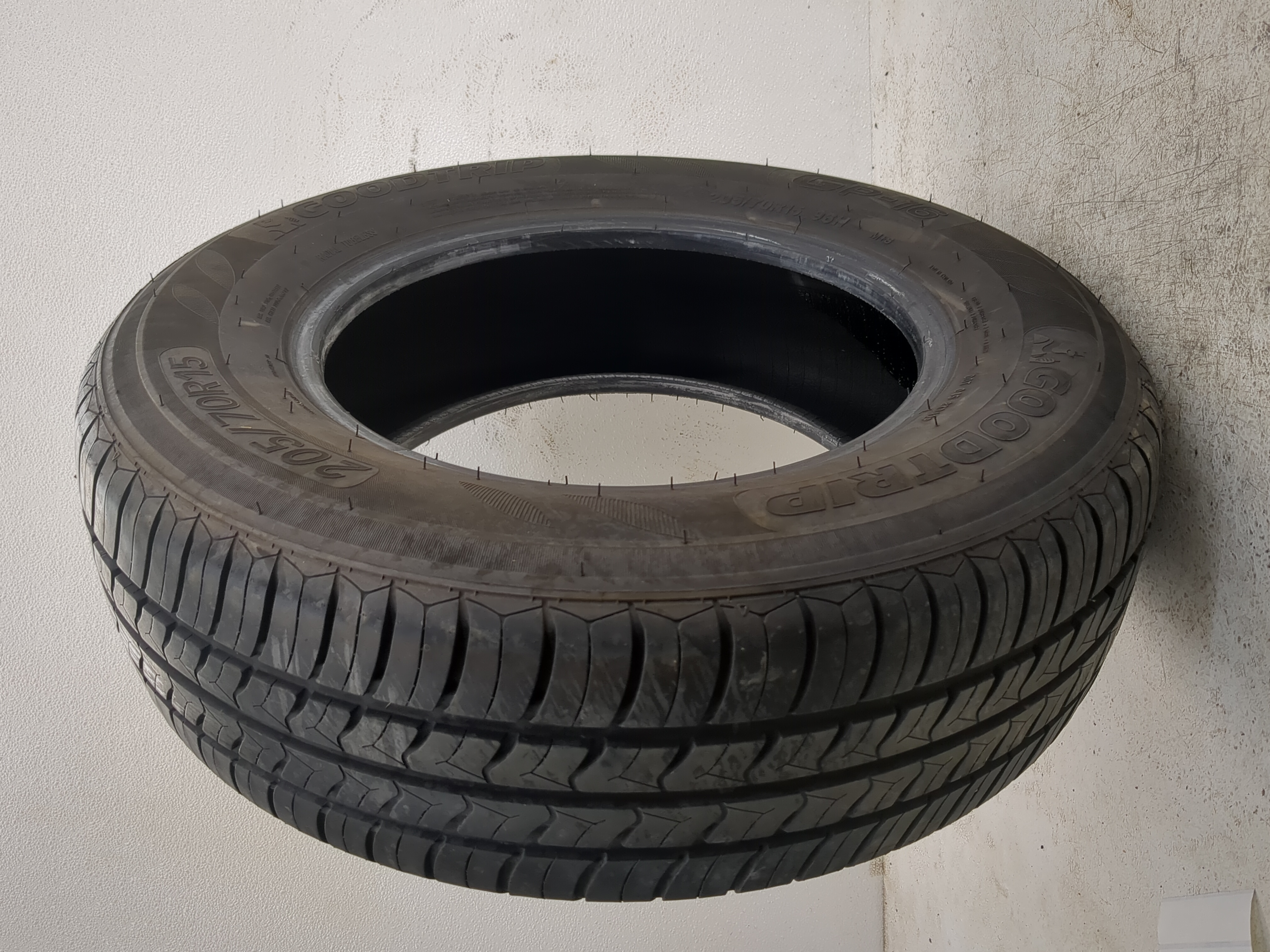 Used Tire 205/70R15 GOODTRIP GP-16 96H - Tread Depth 8.5/32 - Oemusedautoparts1.com