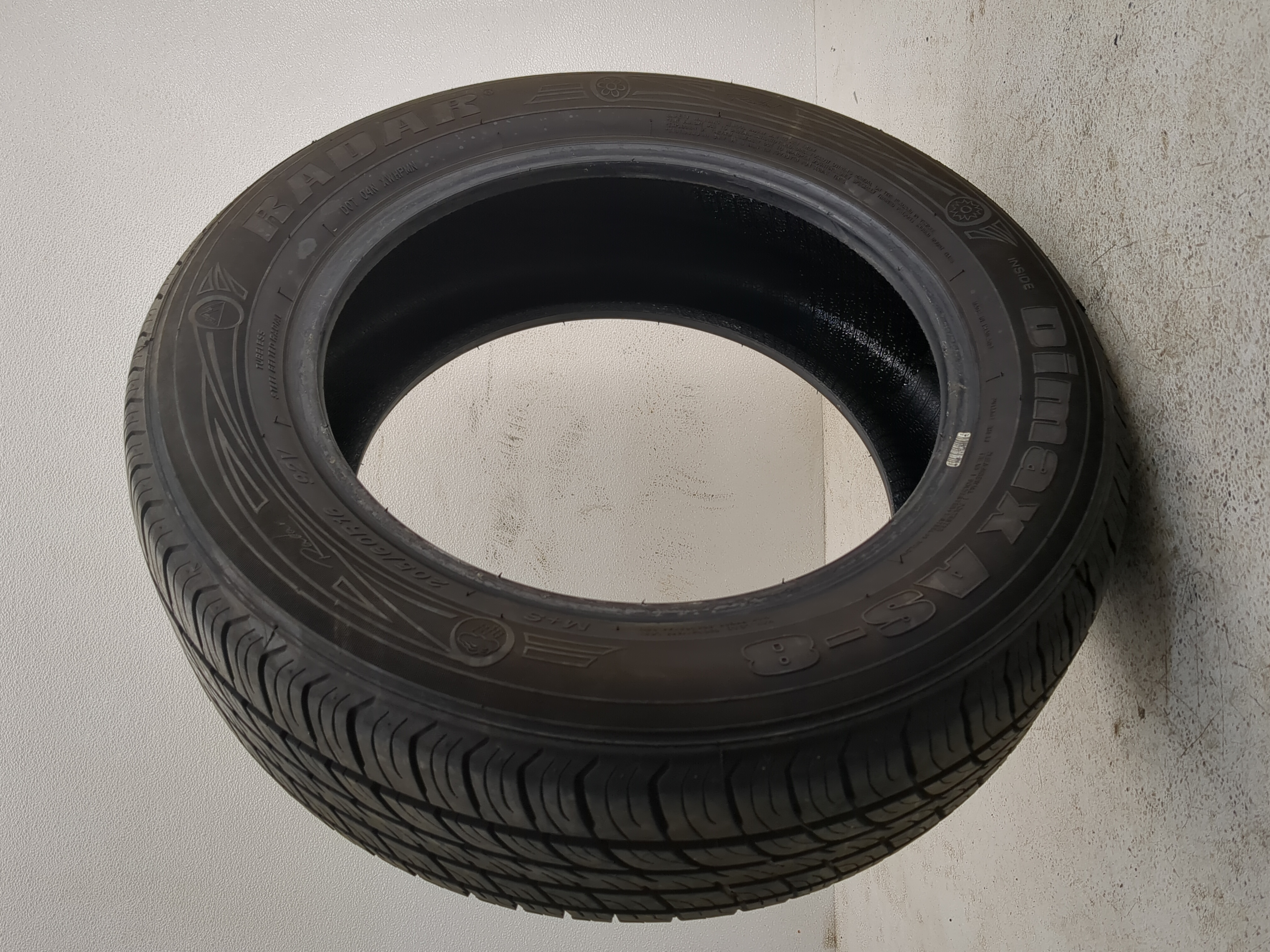 Used Tire 205/60R16 RADAR DIMAX A/S-8 92V - Tread Depth 11/32 - Oemusedautoparts1.com