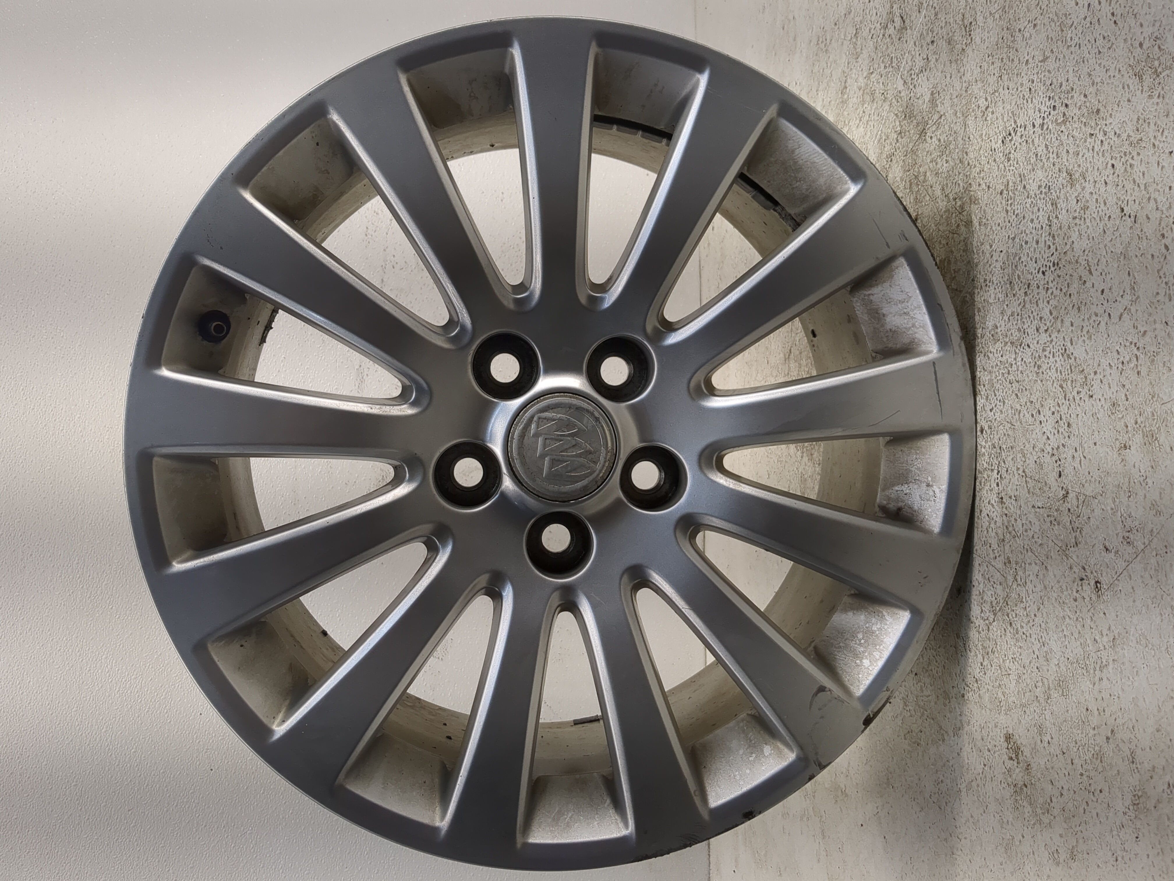 2011-2013 Buick Regal Oem Wheel Rim 1145933 - Oemusedautoparts1.com