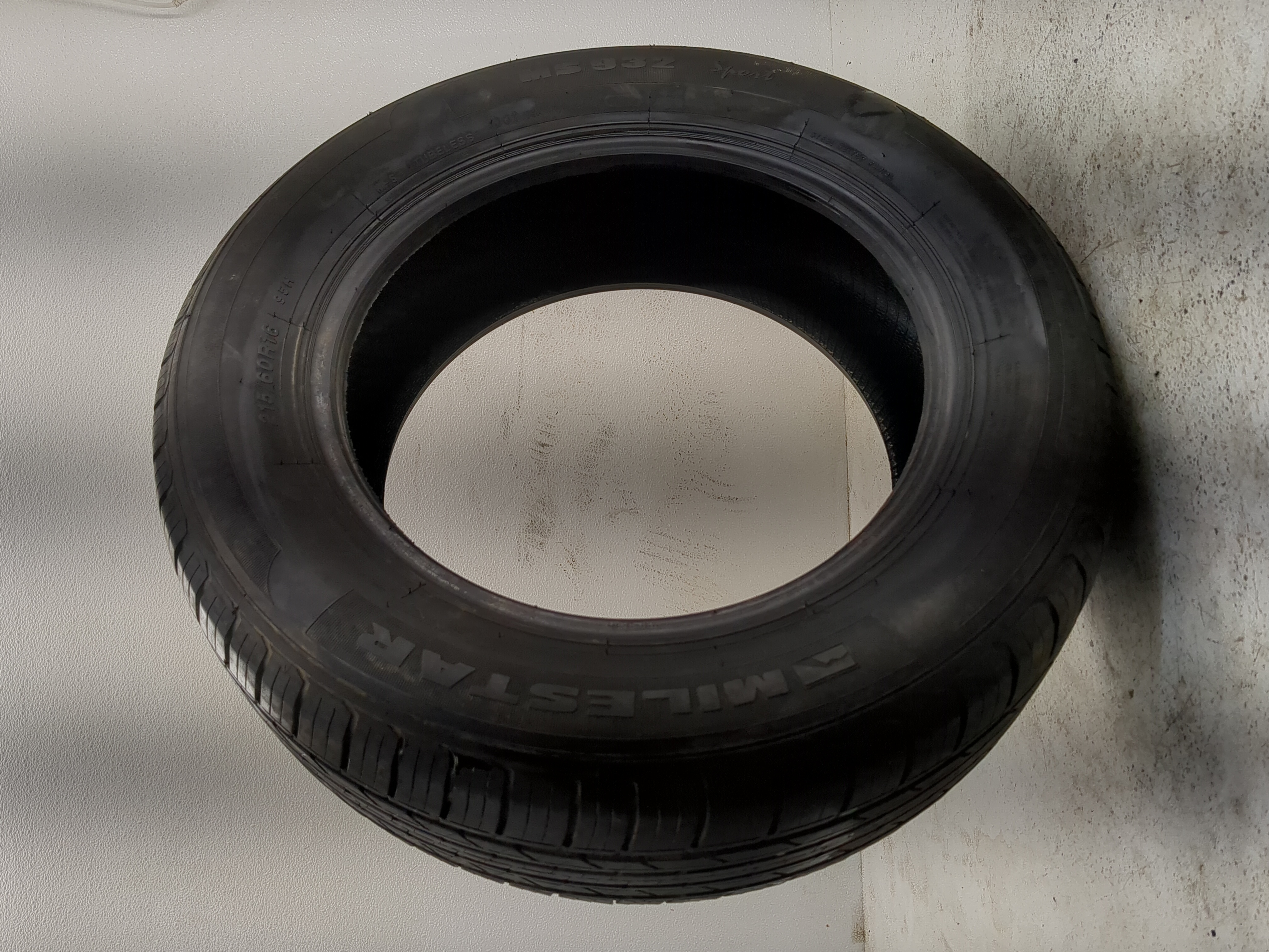 Used Tire 215/60R16 MILESTAR MS 932 SPORT 95H - Tread Depth 8.5/32 - Oemusedautoparts1.com
