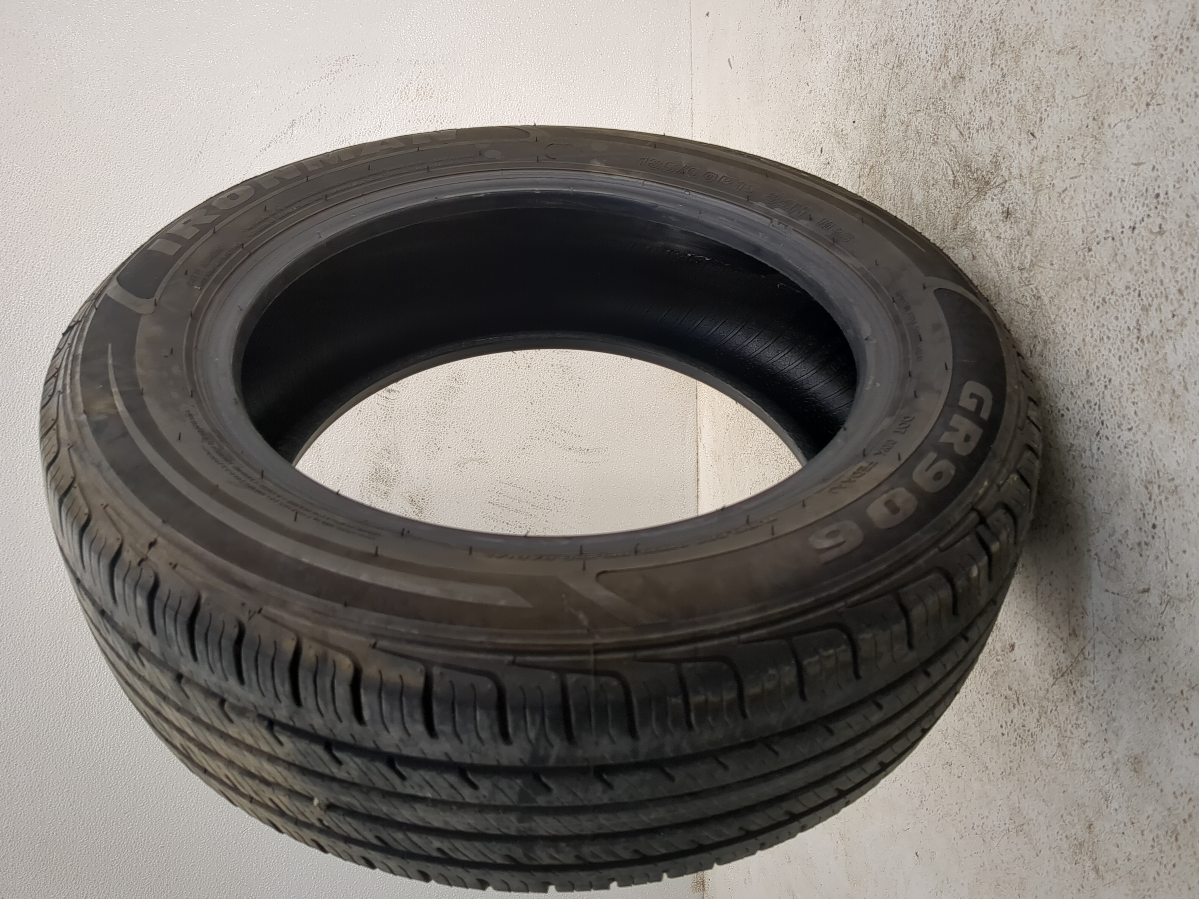 Used Tire 185/60R15 IRONMAN GR906 84H - Tread Depth 8/32 - Oemusedautoparts1.com