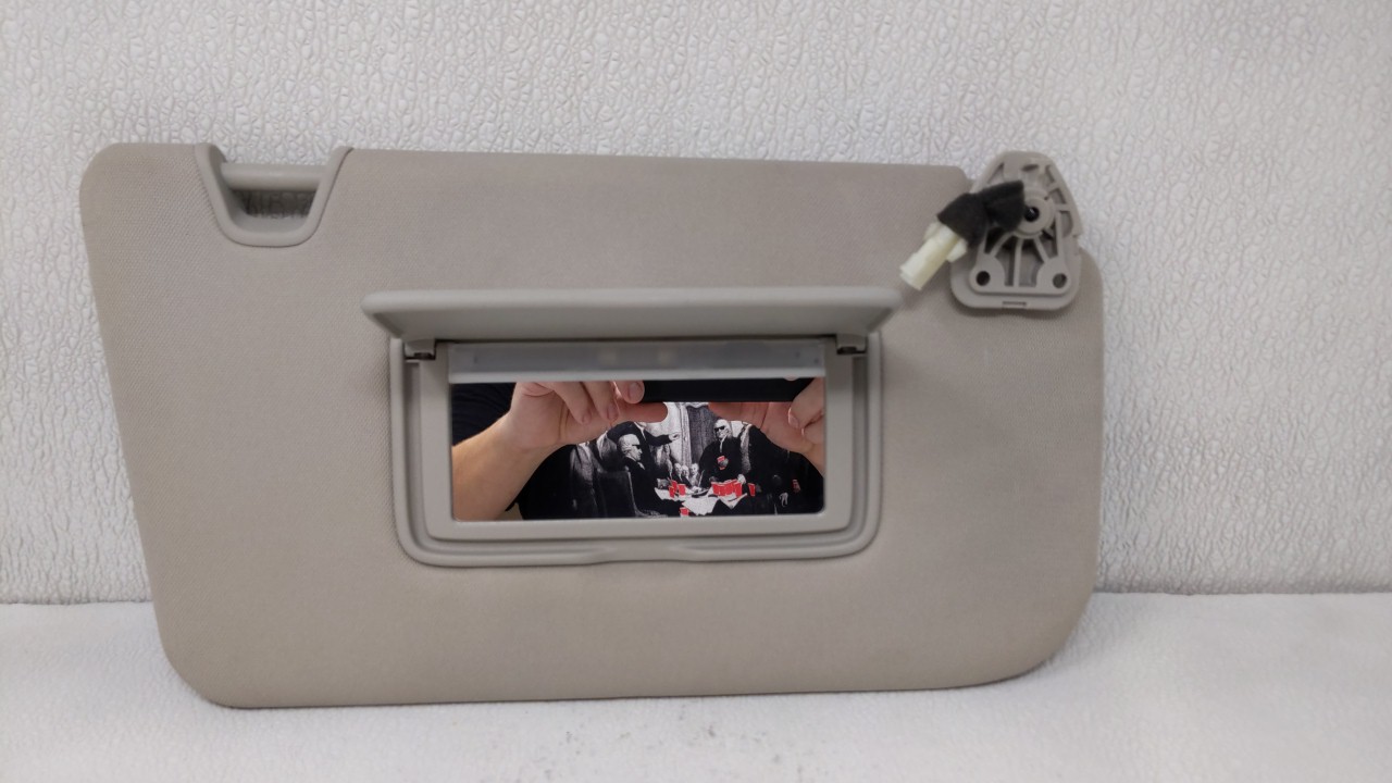 Picture of 2014-2017 Nissan Rogue Passenger Sun Visor Mirror Right Sunvisor Beige 115076