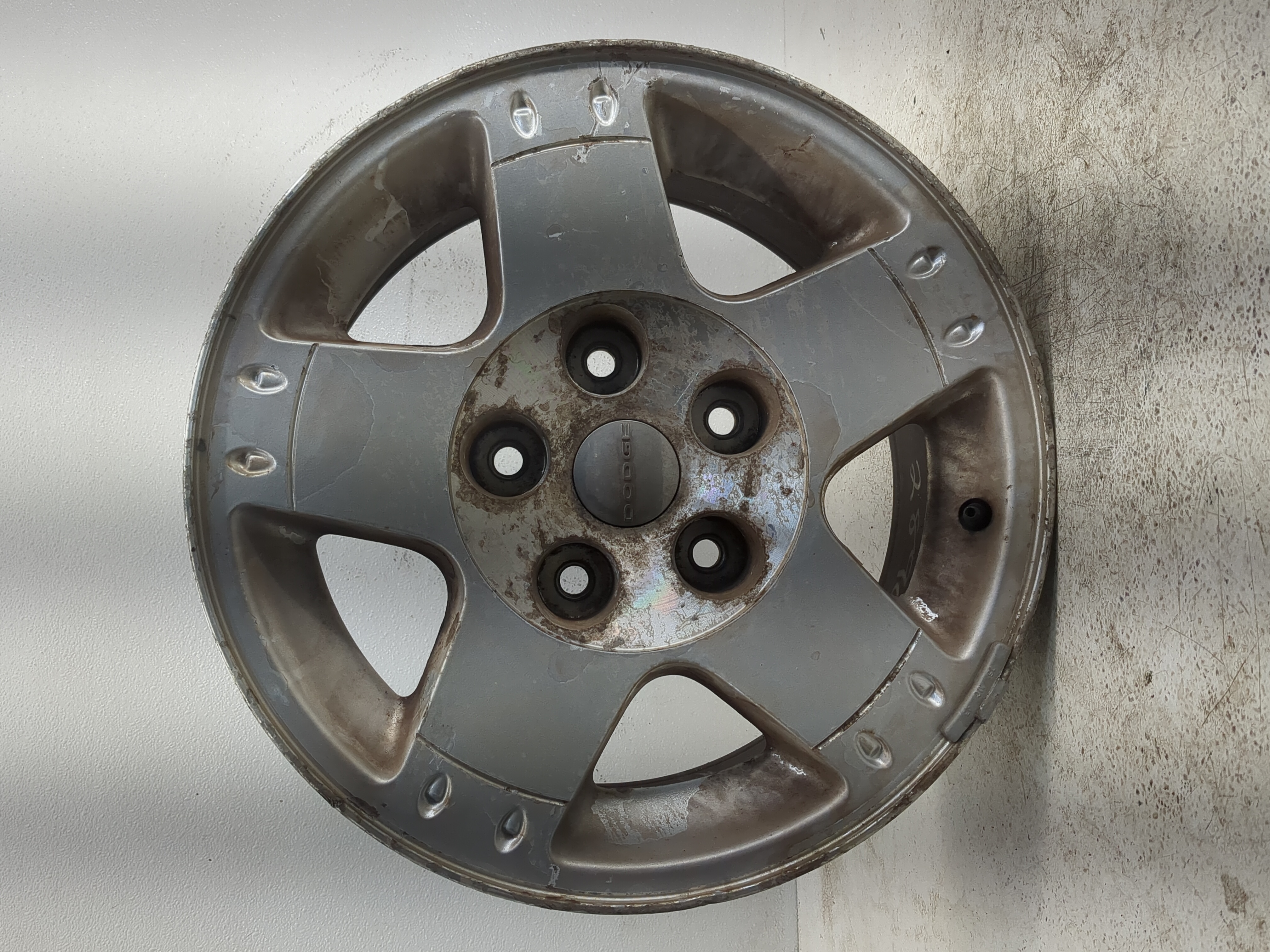 2005-2005 Dodge Durango Oem Wheel Rim 1152104 - Oemusedautoparts1.com